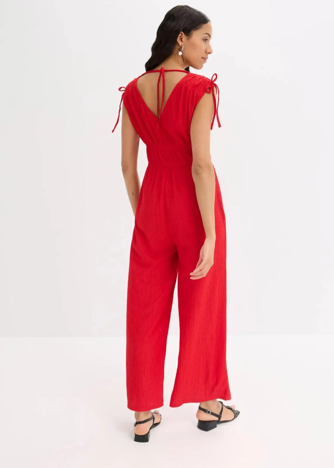bonprix Nachhaltigere Materialien|Jumpsuits|Jumpsuit aus strukturiertem Crêpe tiefrot