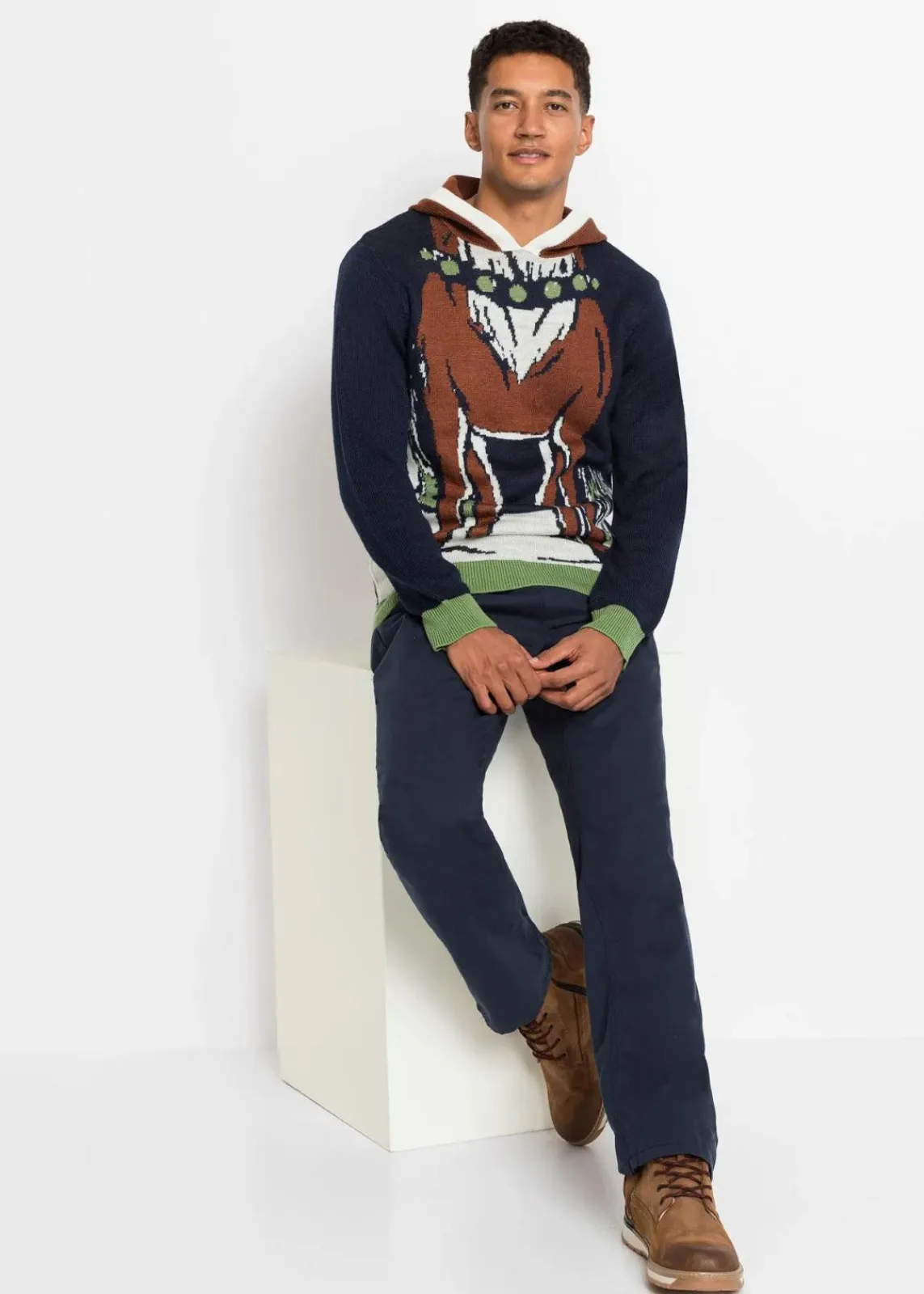 bonprix Große Größen|Pullover & Strickjacken|Kapuzen-Pullover mit Weihnachtsmotiv aus recyceltem Polyester dunkelblau