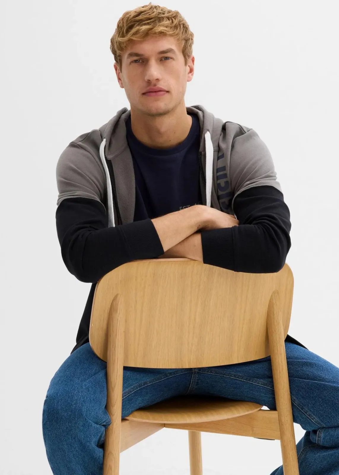 Kapuzen-Sweatjacke aus reiner Bio-Baumwolle|bonprix Outlet