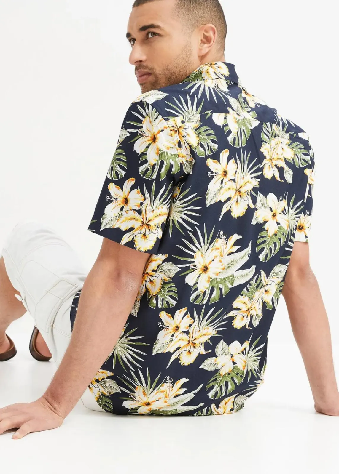 bonprix Große Größen|Hemden|Kurzarmhemd aus reiner Baumwolle dunkelblau floral