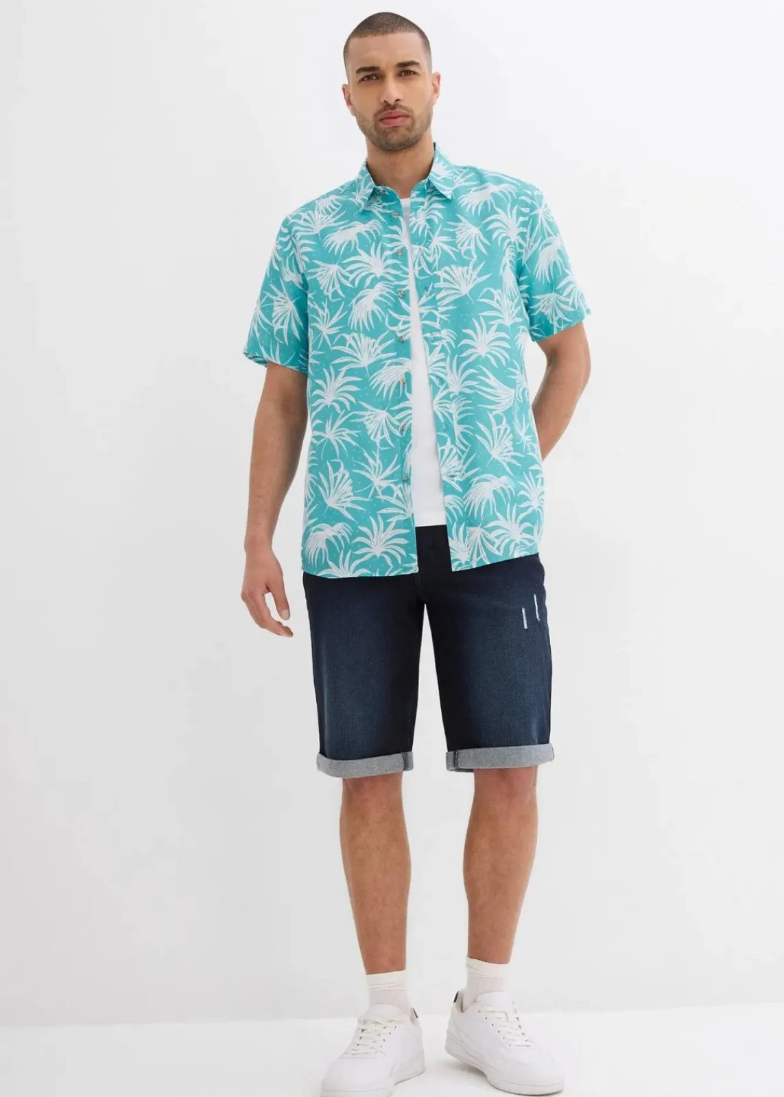 bonprix Große Größen|Hemden|Kurzarmhemd aus Viskose meeresgrün/weiß bedruckt