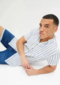 bonprix Große Größen|Hemden|Kurzarmhemd in Crinkle-Optik blau gestreift