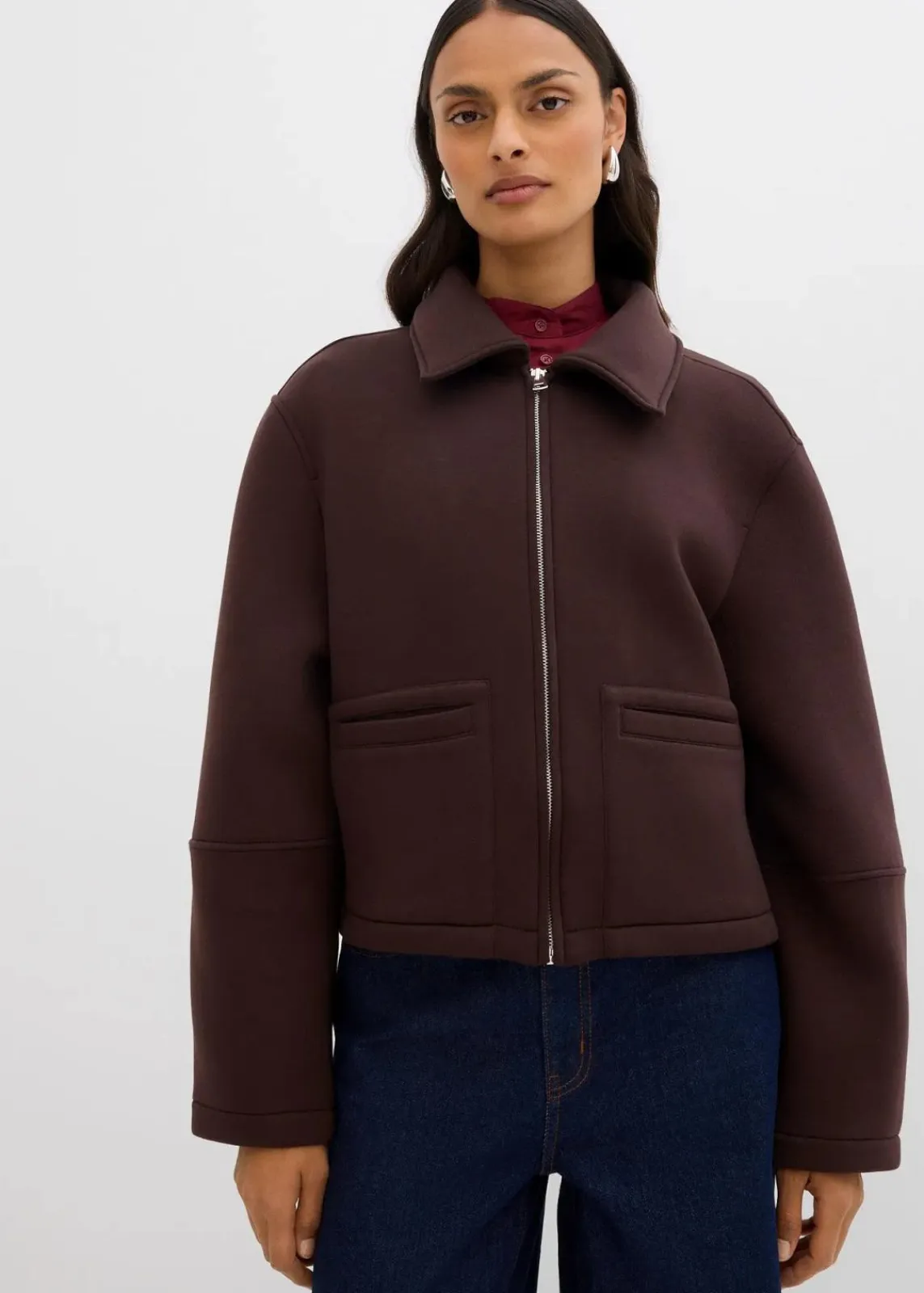 bonprix Bekleidung·Hosen|Jacken & Mäntel|Kurze Jacke aus Scuba dunkelbraun