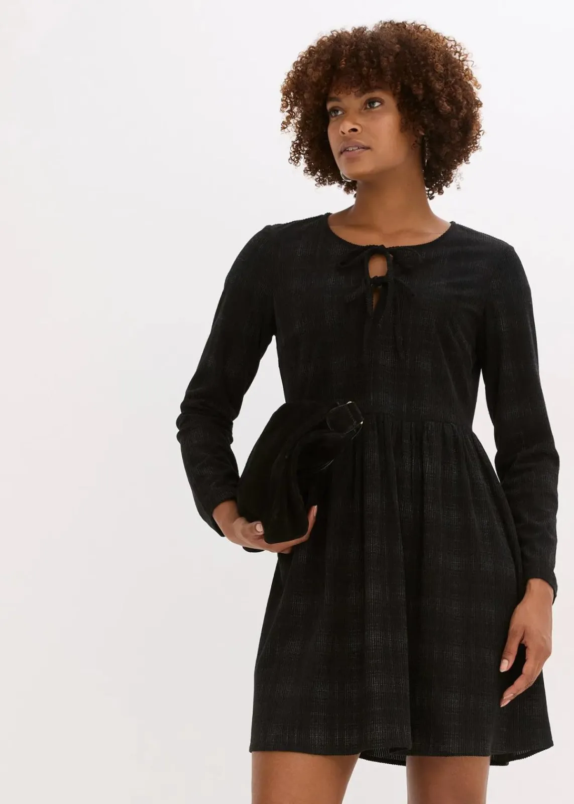 bonprix Kleider|Kurzes Cord-Kleid mit Karomuster schwarz bedruckt