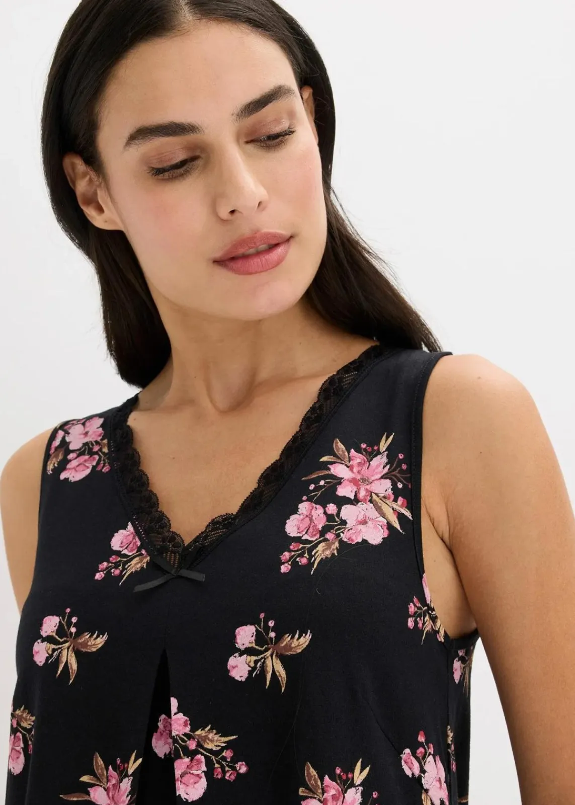 Kurzes Nachthemd aus softem Viskose-Mix|bonprix Hot