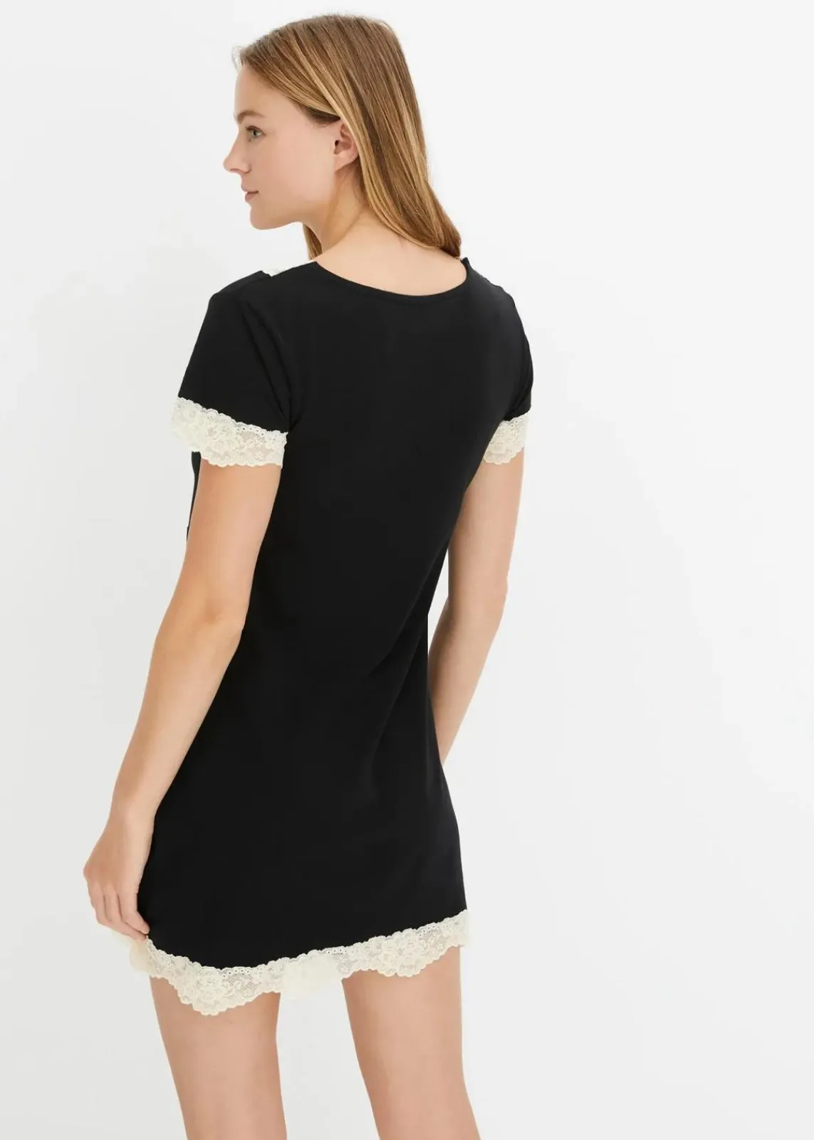 Kurzes Nachthemd mit zarter Spitze|bonprix New