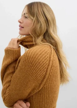 Kurzes Ripp-Strickkleid mit Rollkragen|bonprix Discount