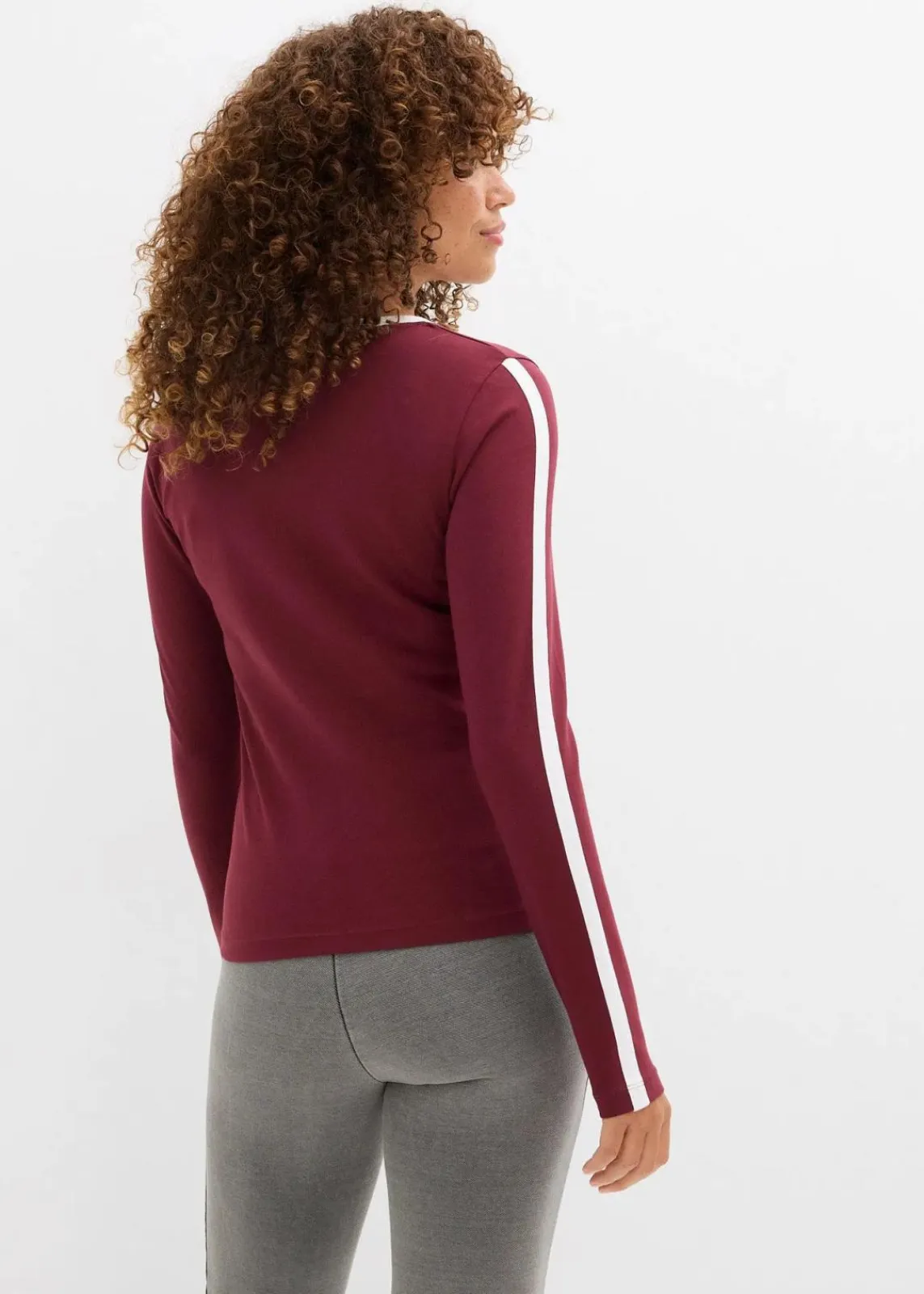 bonprix Nachhaltigere Materialien|Shirts & Tops|Langarmshirt aus leichtem Jersey ahornrot/weiß bedruckt