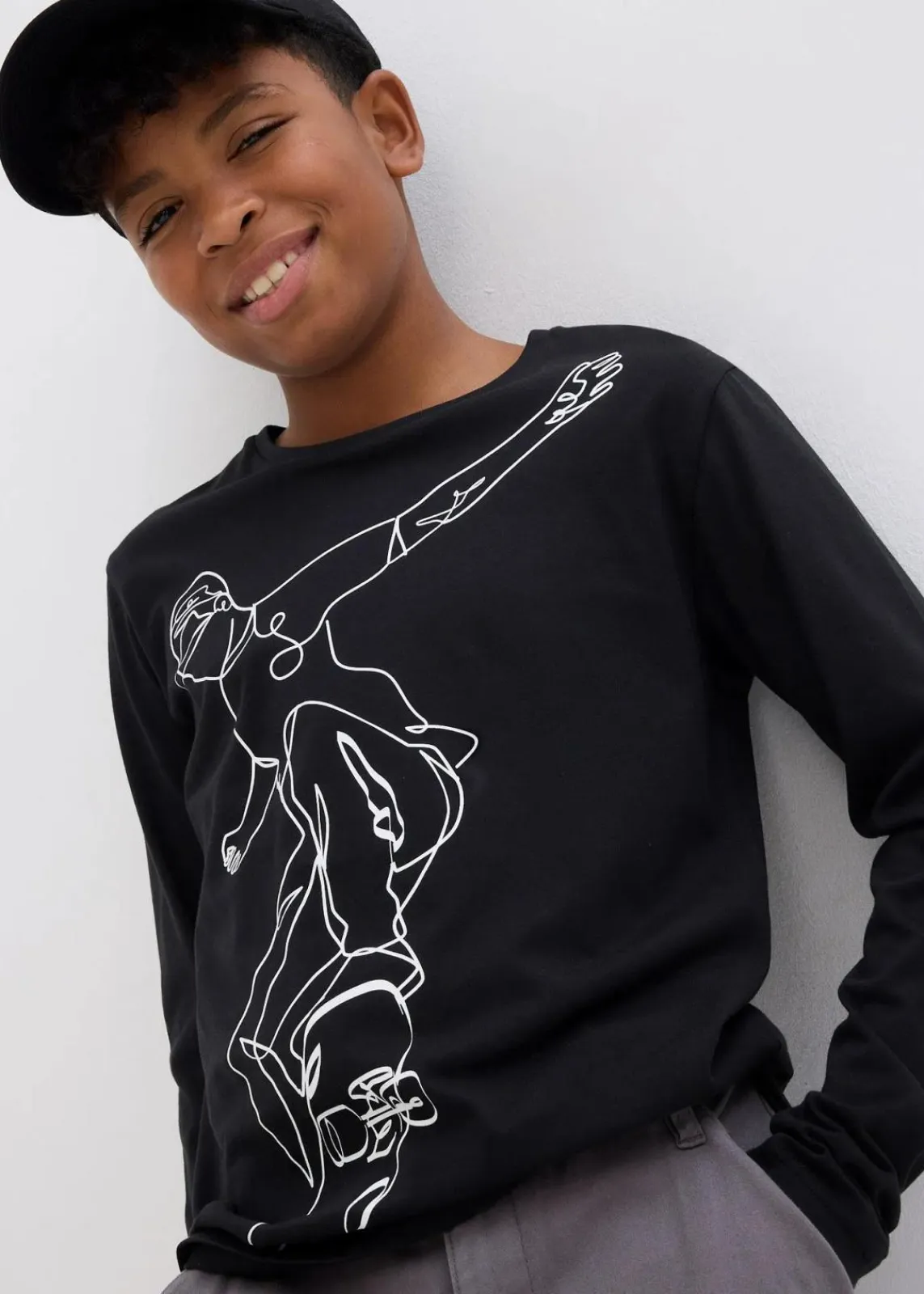 bonprix Jungen 9-16 Jahre·Shirts|Jungen 2-8 Jahre·Nachhaltigere Materialien|Langarmshirt aus reiner Bio-Baumwolle schwarz bedruckt