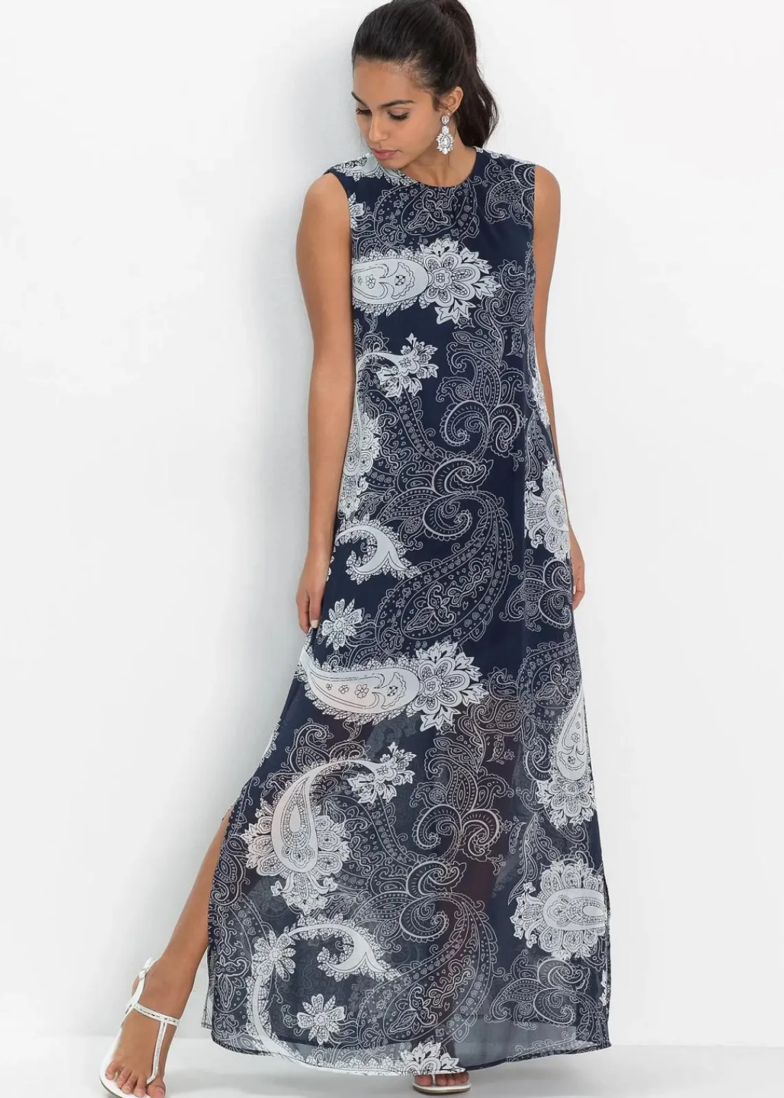 bonprix Bekleidung·Pullover & Strickjacken|Kleider|Langes Chiffonkleid dunkelblau paisley