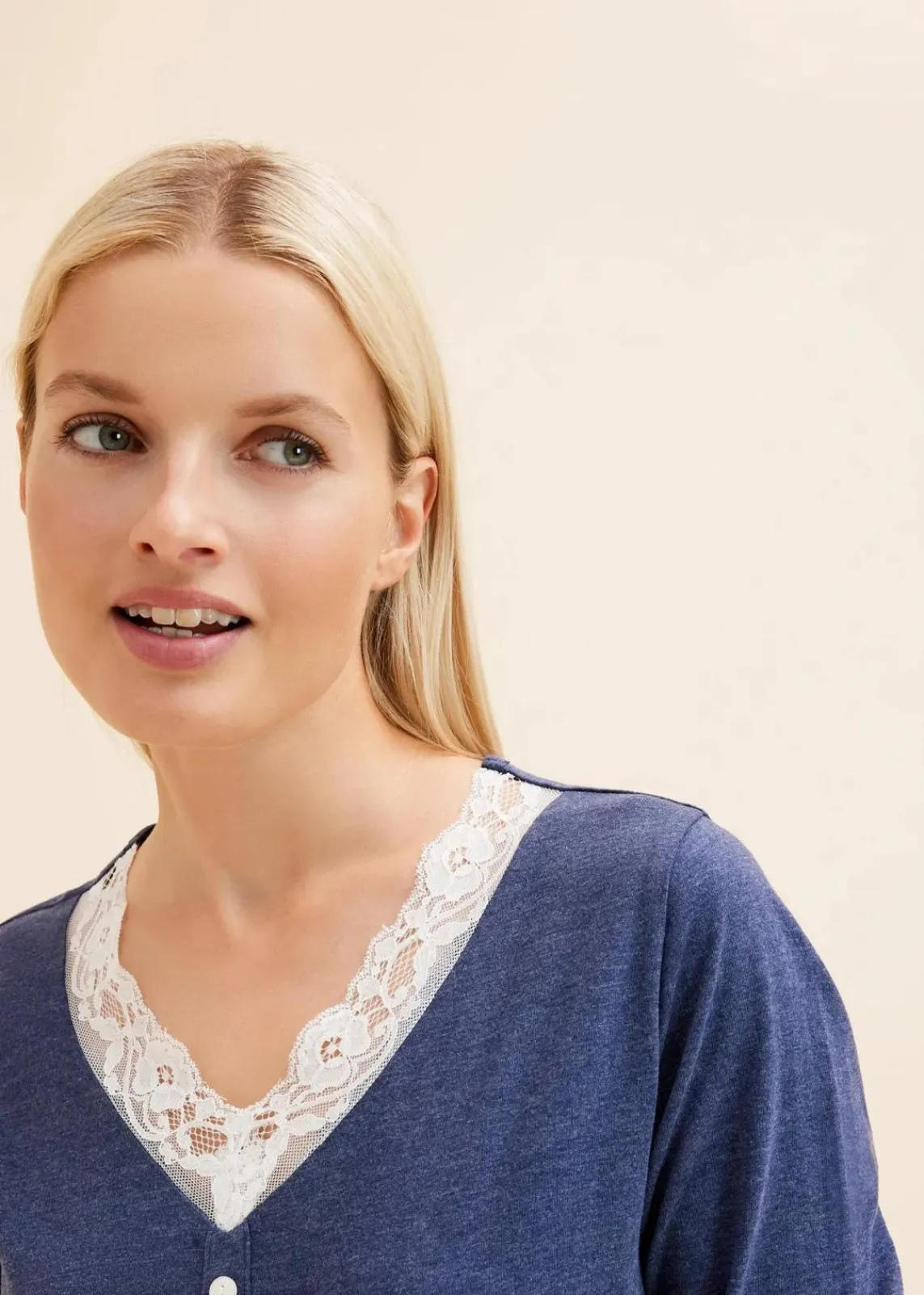 Langes Nachthemd mit Knopfleiste|bonprix Online