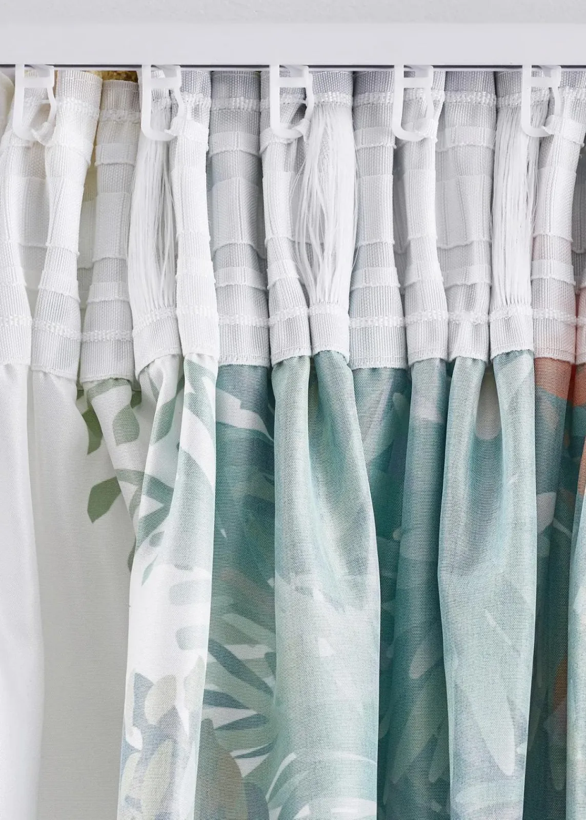 bonprix Vorhänge|Weihnachtsdeko & -Textilien·Gardinen|LED Vorhang mit weihnachtlichem Druck (1er Pack) weiss/bunt