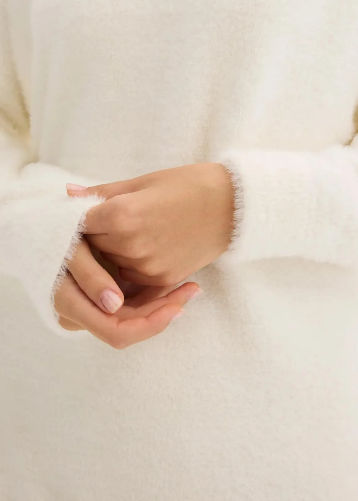 bonprix Bekleidung·Umstandsmode|Bekleidung·Jeans|Longpullover aus weichem Federgarn wollweiß