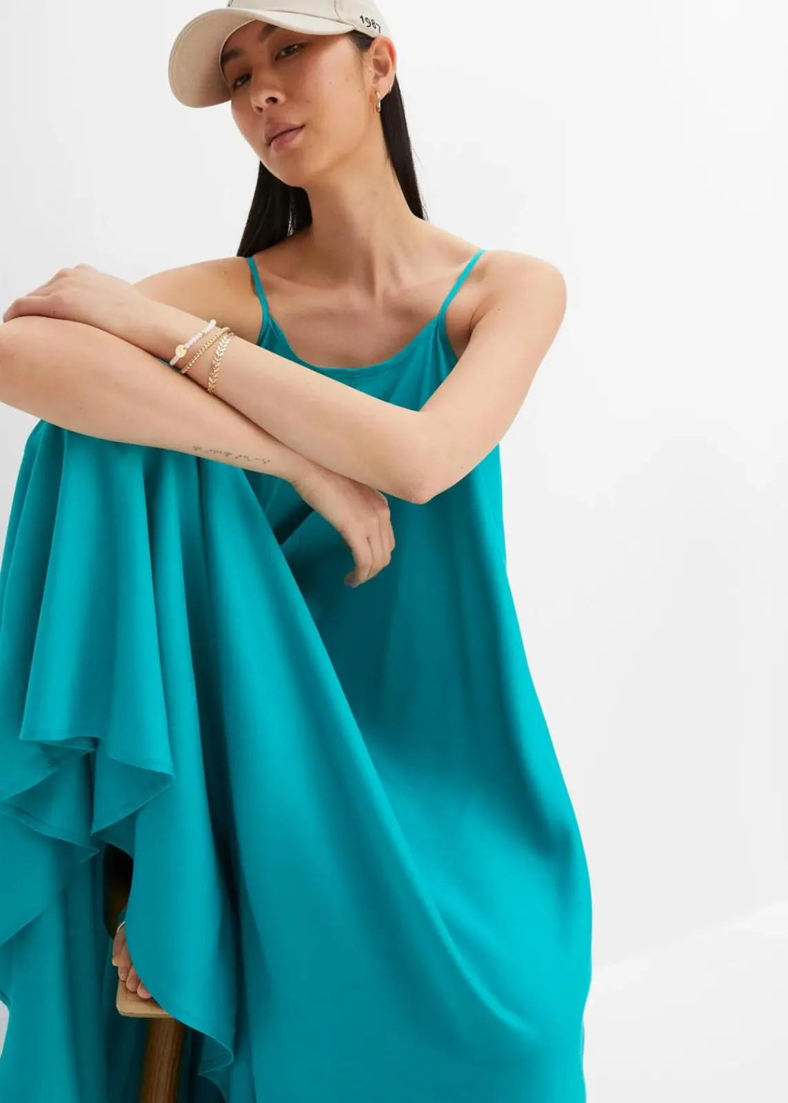 bonprix Bekleidung·Pullover & Strickjacken|Kleider|Maxikleid aus feiner Viskose smaragd