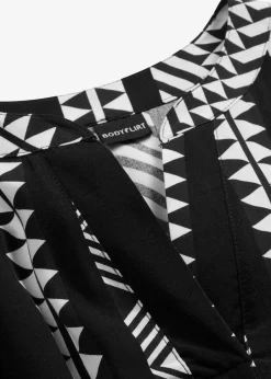 bonprix Nachhaltigere Materialien|Kleider|Maxikleid aus fließender Viskose schwarz/wollweiß graphisch bedruckt