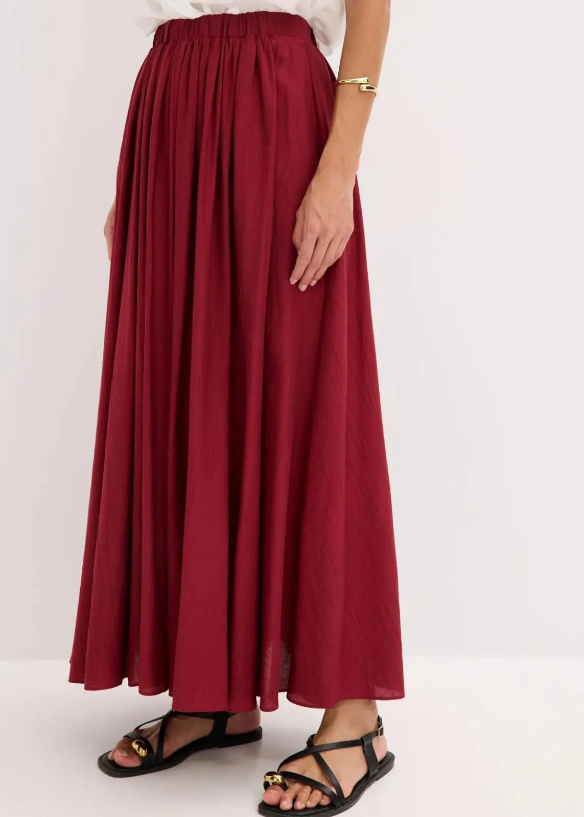 bonprix Bekleidung·Sportbekleidung|Röcke|Maxirock aus strukturiertem Crinkle pflaumenrot