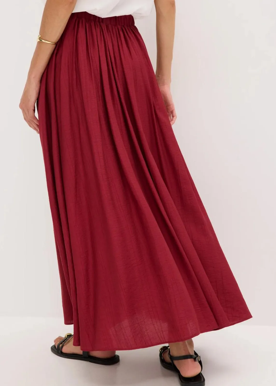 bonprix Bekleidung·Sportbekleidung|Röcke|Maxirock aus strukturiertem Crinkle pflaumenrot