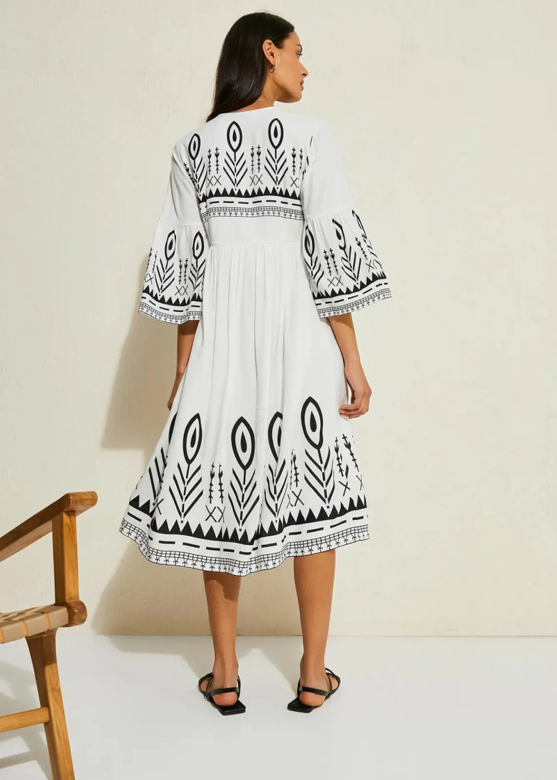 Midikleid aus fließender Viskose|bonprix Hot