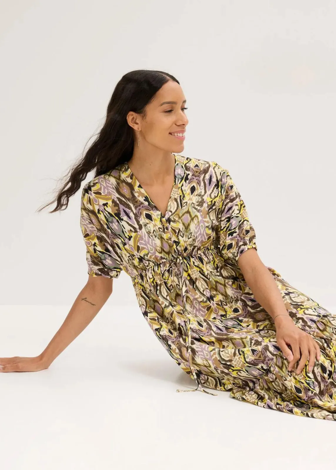 Midikleid aus fließender Viskose|bonprix Hot