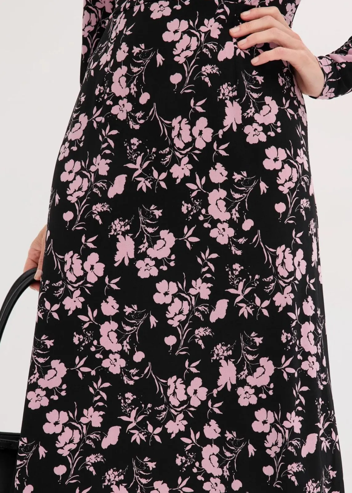 bonprix Bekleidung·Pullover & Strickjacken|Kleider|Midikleid mit Stehkragen schwarz/altrosa geblümt