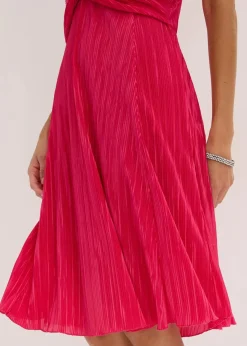 bonprix Bekleidung·Pullover & Strickjacken|Festliche Mode|Minikleid aus glänzendem Material mit Plissee pink