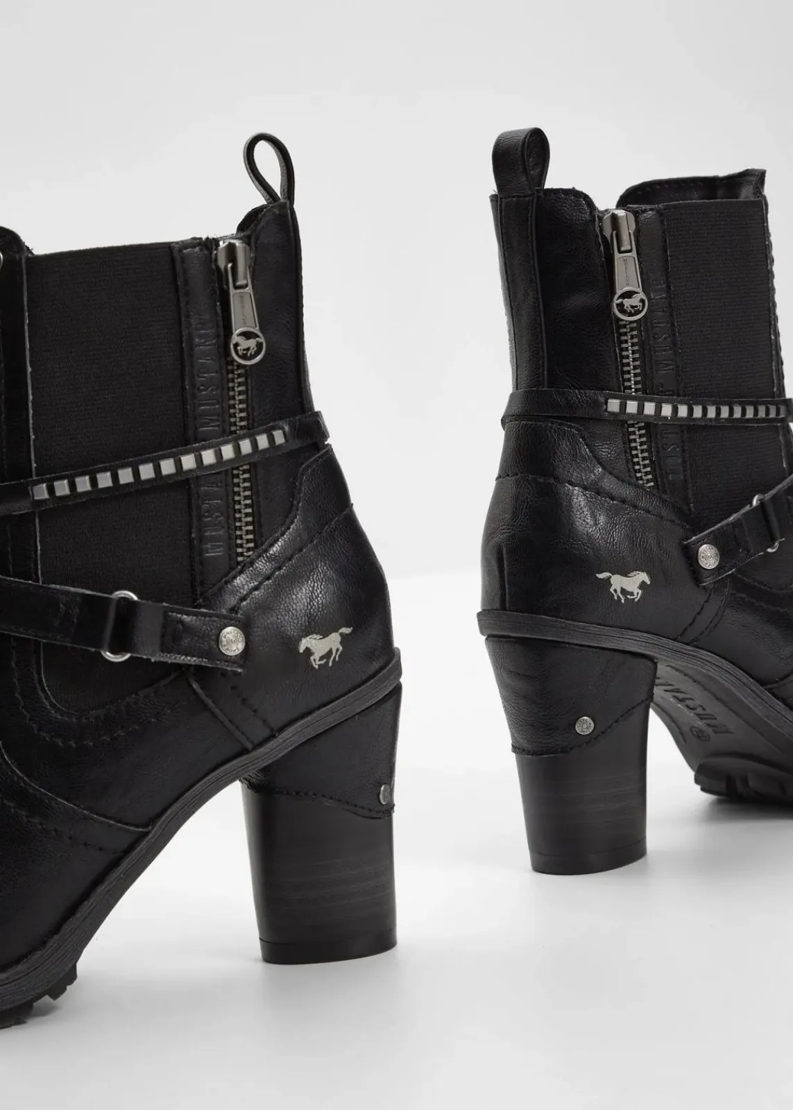 Mustang High Heels|Gefütterte Winterschuhe|Stiefelette schwarz