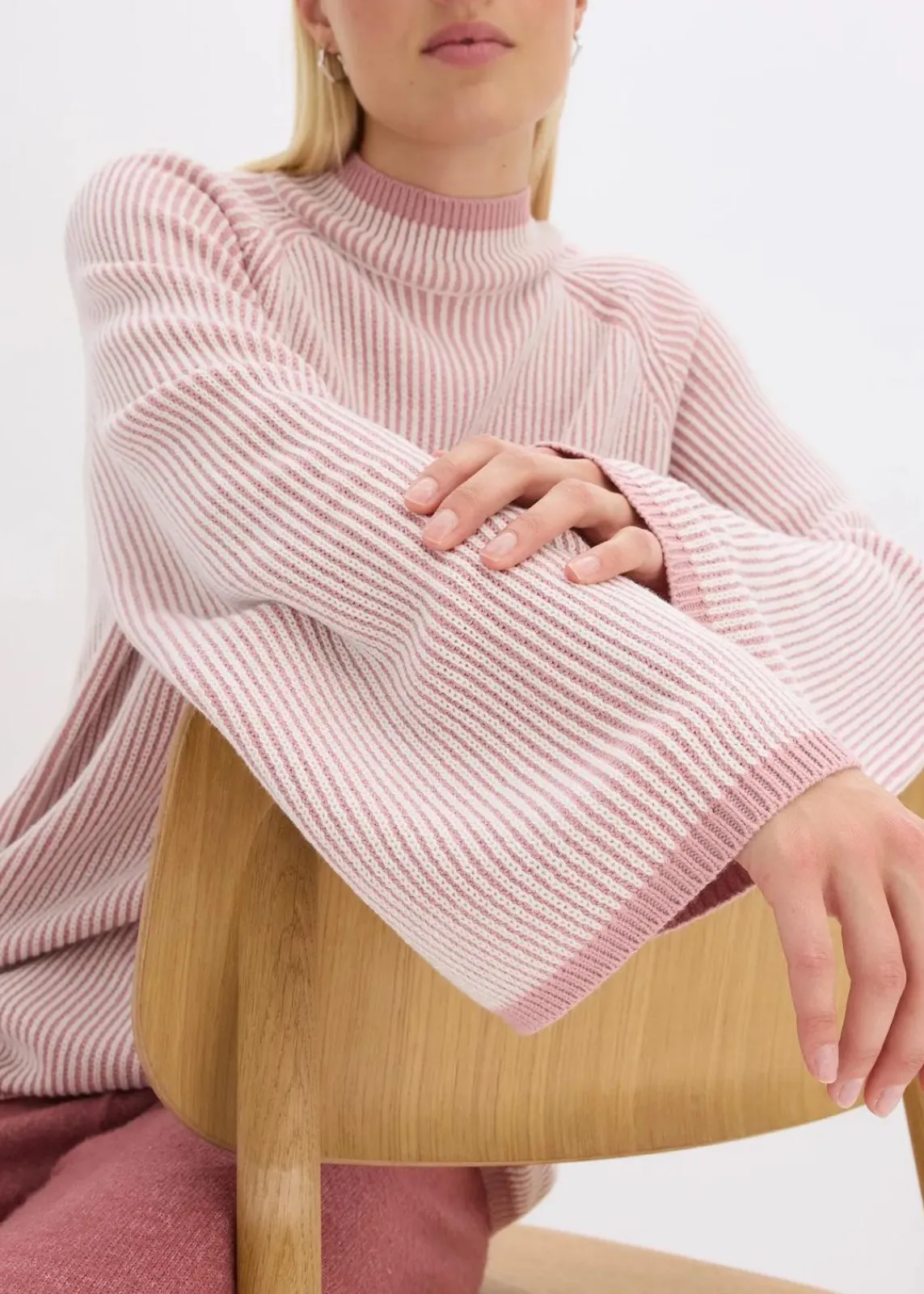 bonprix Bekleidung·Umstandsmode|Strickmode|Oversize-Pullover mit Stehkragen aschrosa meliert