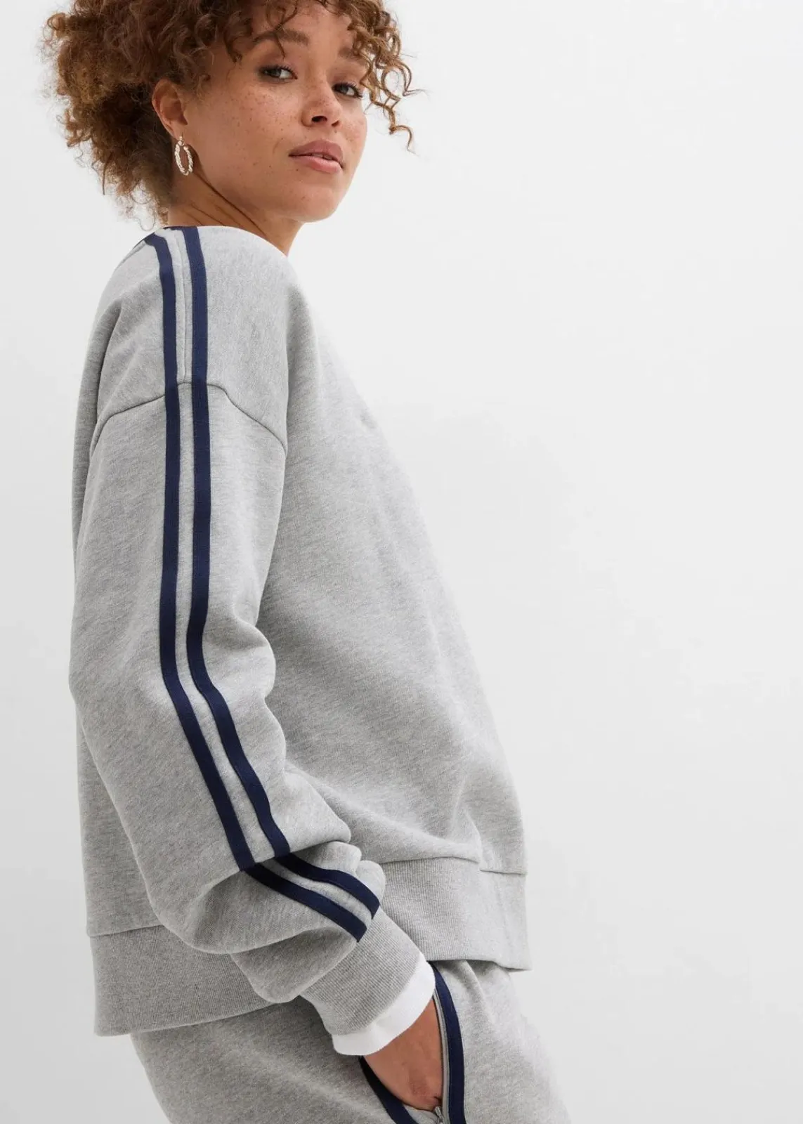 Oversize-Sweatshirt aus weichem Baumwoll-Mix|bonprix New