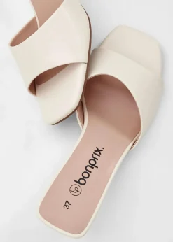 bonprix Sommerschuhe|Pantoletten mit schmalem Absatz naturbeige