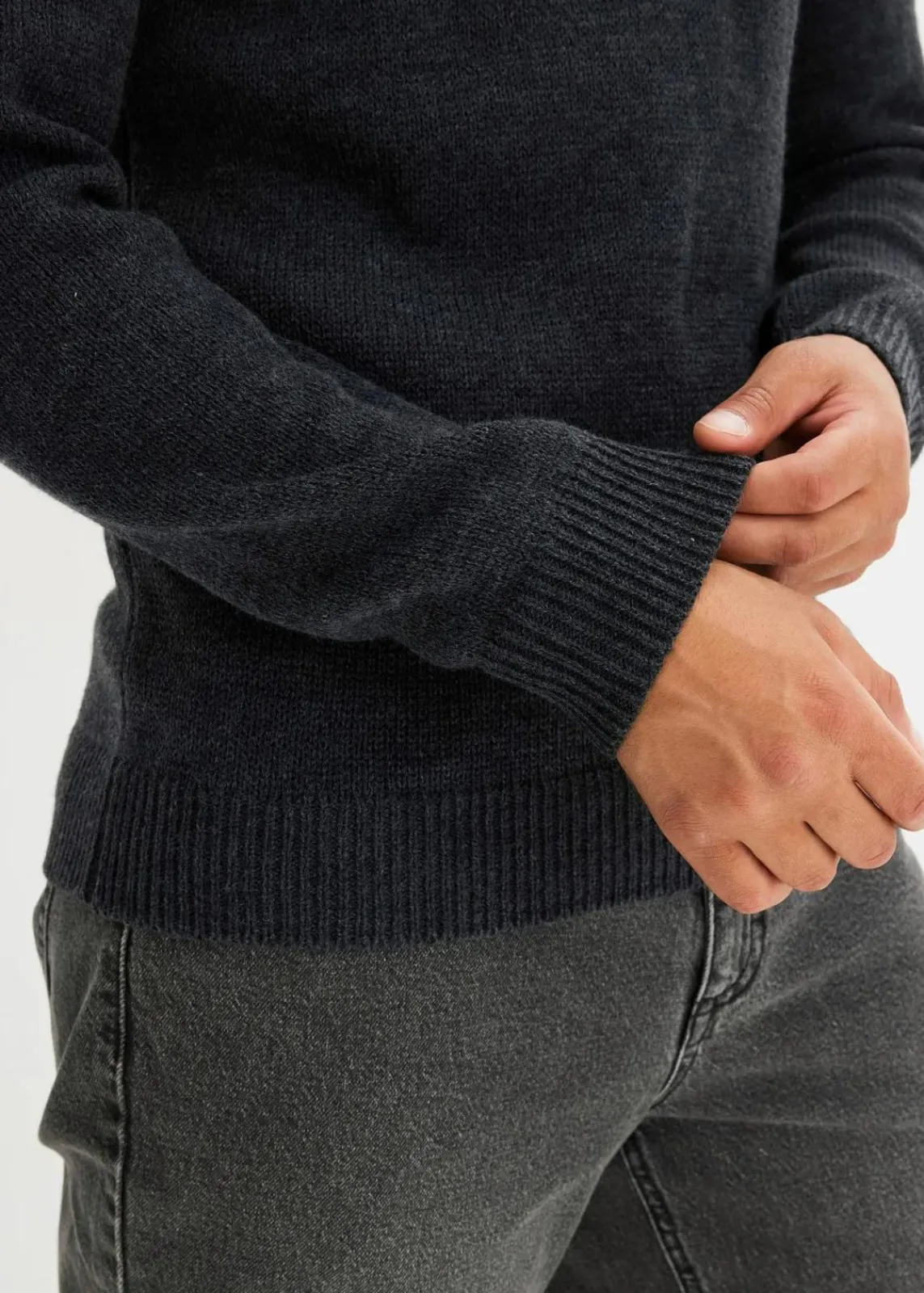 pflegeleichter Rundhalspullover im Colourblocking-Design|bonprix Online