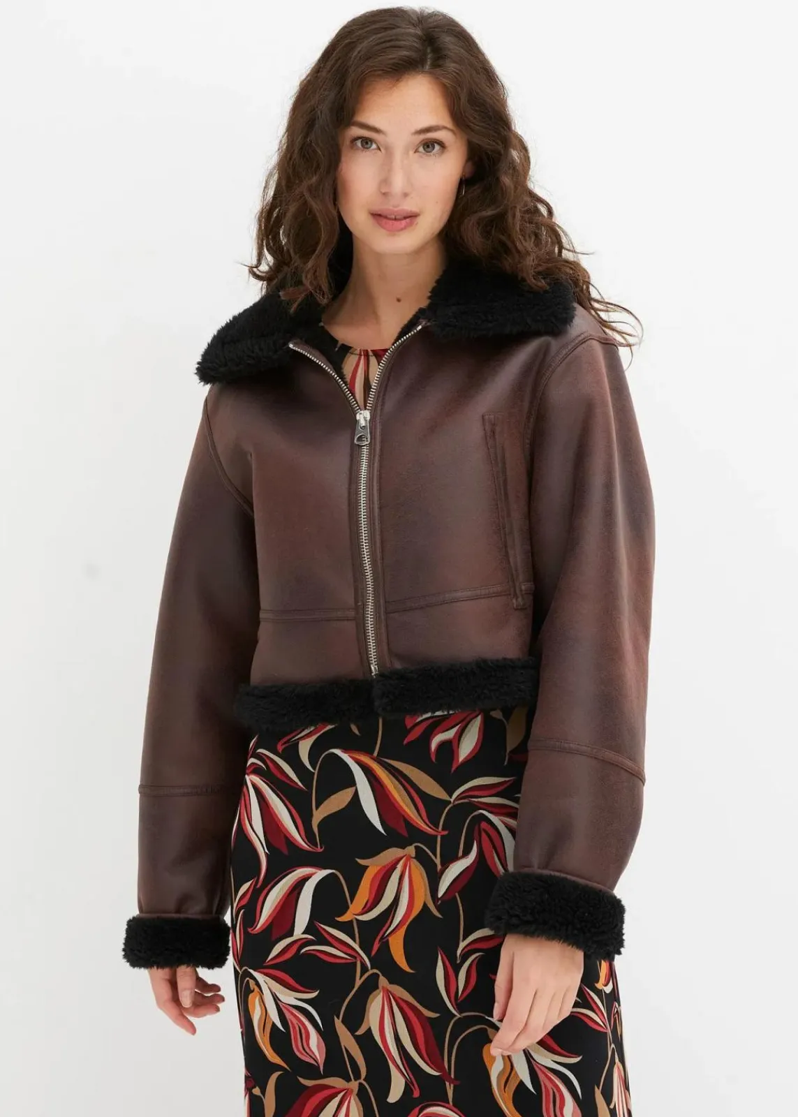 bonprix Jacken & Mäntel|Pilotenjacke aus Lammfellimitat terrabraun