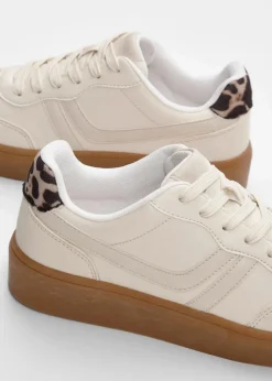 bonprix Sneaker|Plateau-Sneaker im Retrolook wollweiß/beige leo