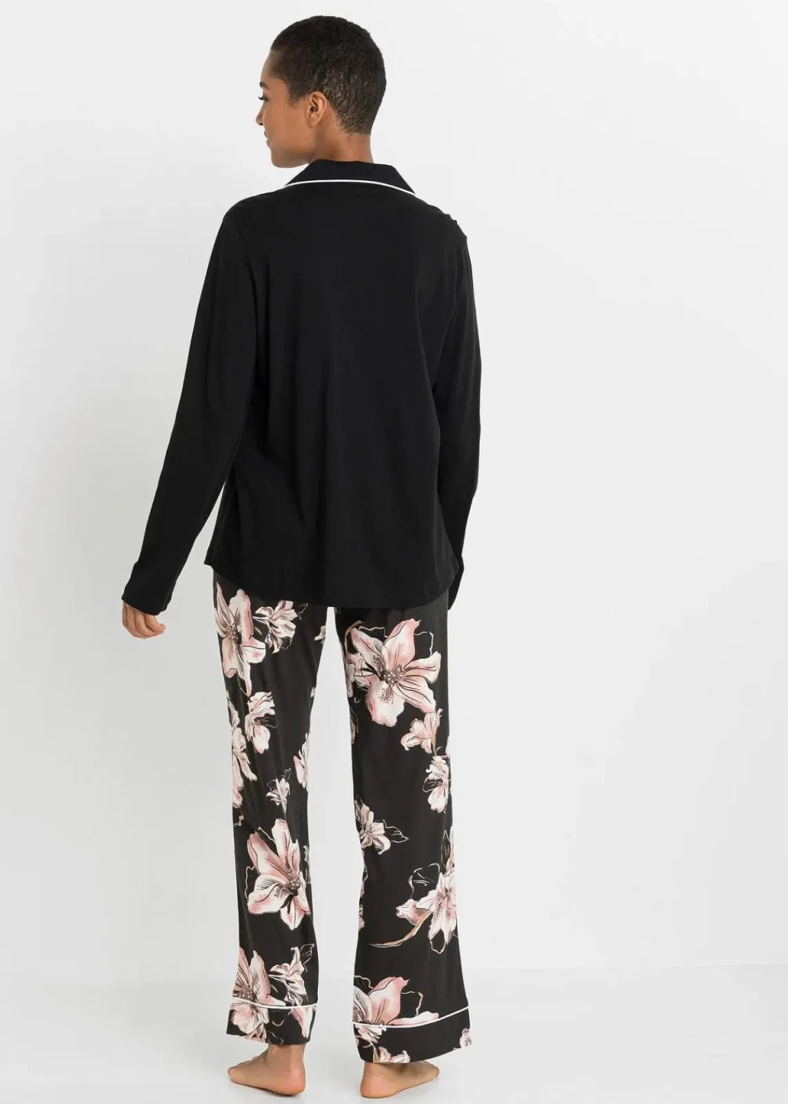 bonprix Wäsche·Nachtwäsche|Nachtwäsche|Pyjama mit Knopfleiste schwarz geblümt