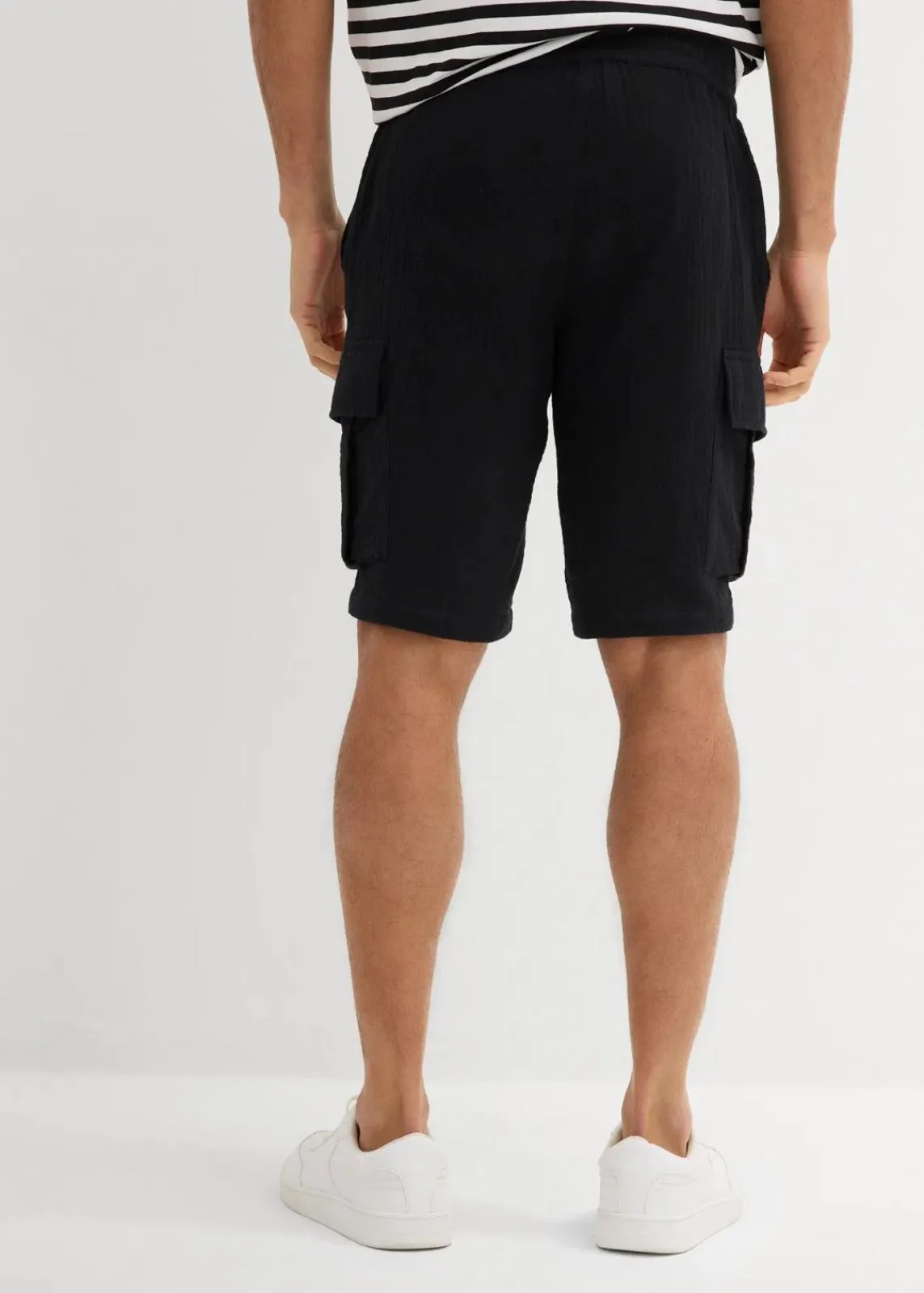 bonprix Hosen|Shorts|Regular Fit Bermuda aus luftigem Musselin schwarz