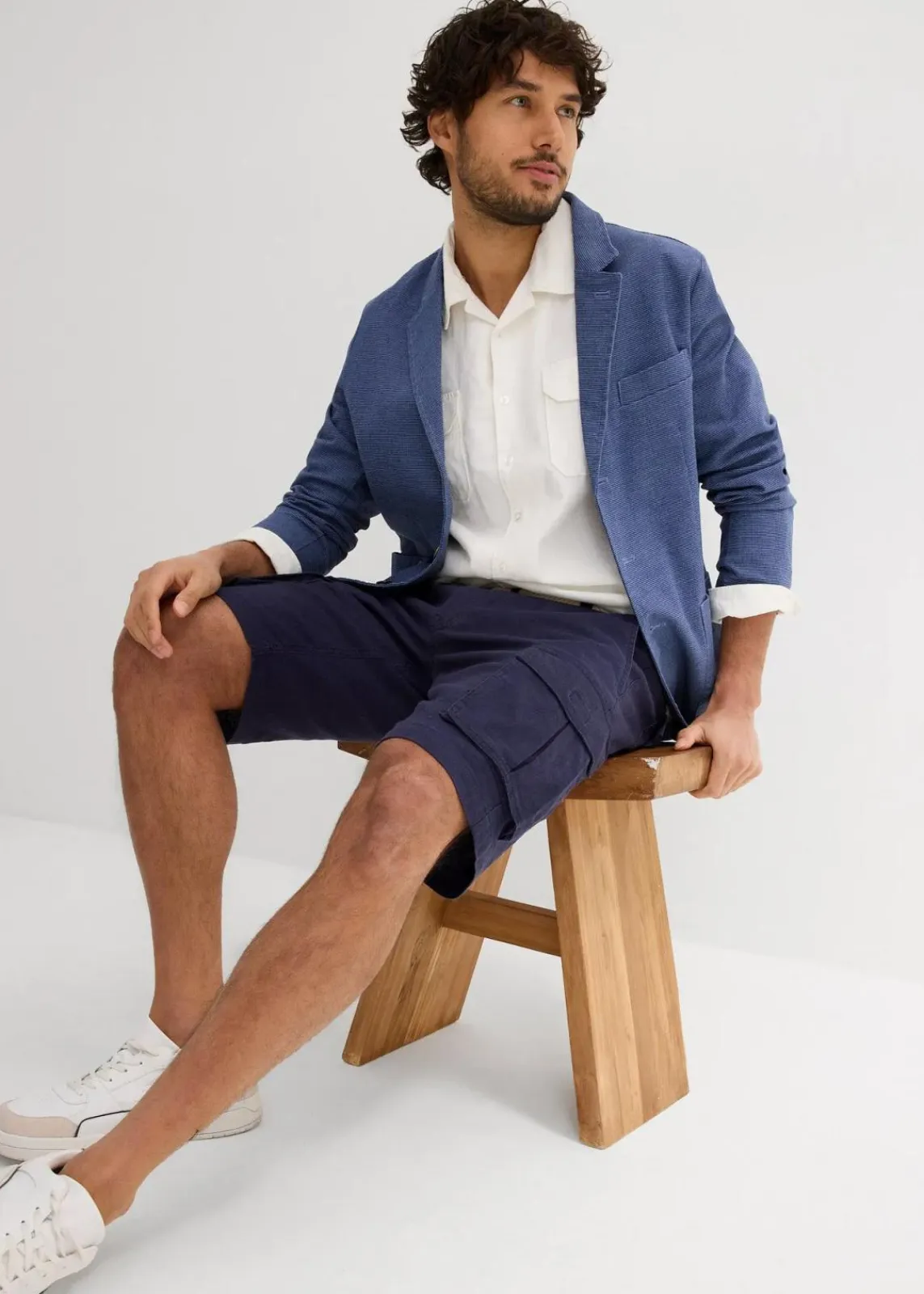 bonprix Hosen|Basics|Regular Fit Cargo-Bermuda mit Gürtel aus luftigem Leinen-Mix dunkelblau