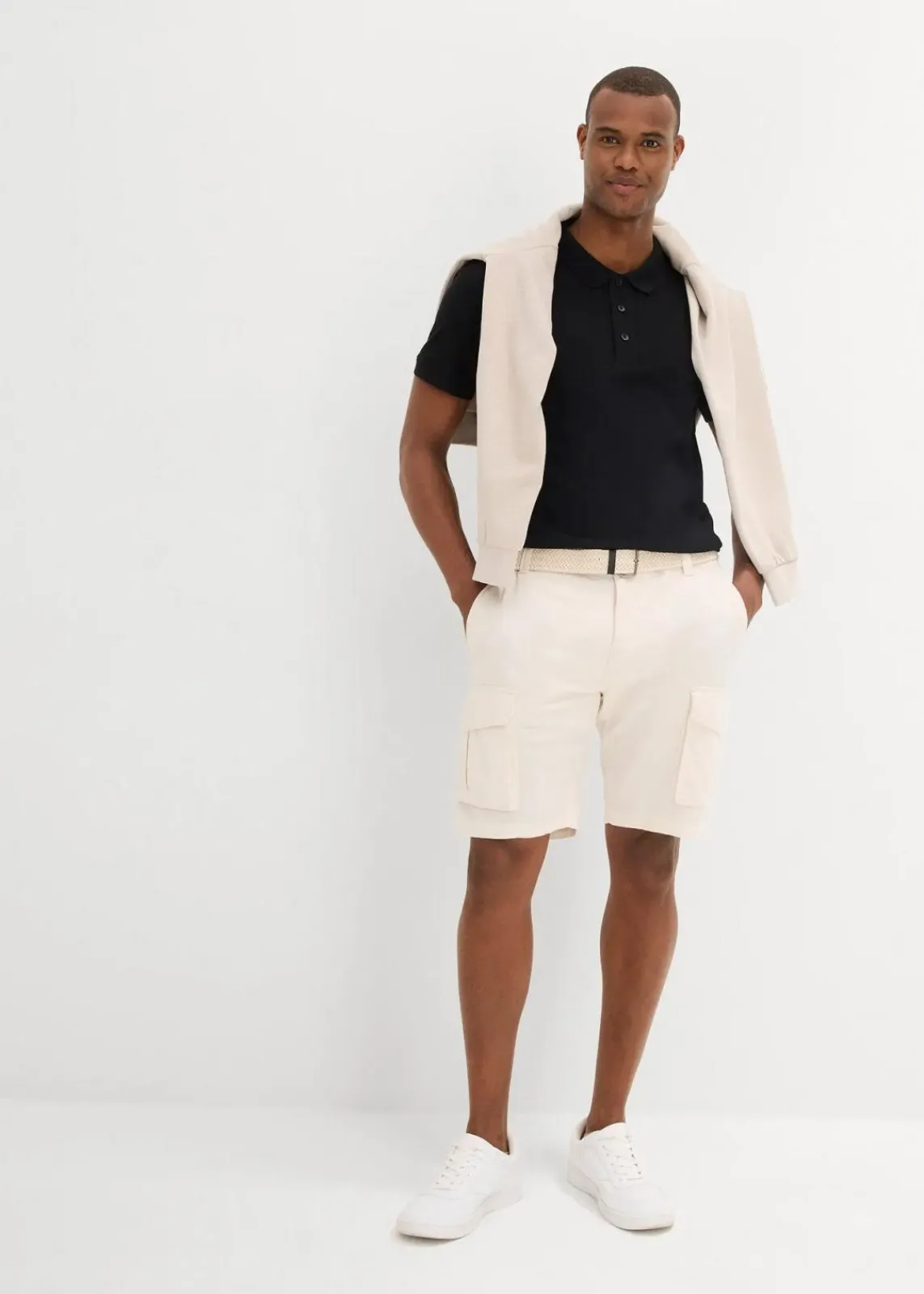 bonprix Große Größen|Shorts|Regular Fit Cargo-Bermuda mit Gürtel aus luftigem Leinen-Mix naturbeige