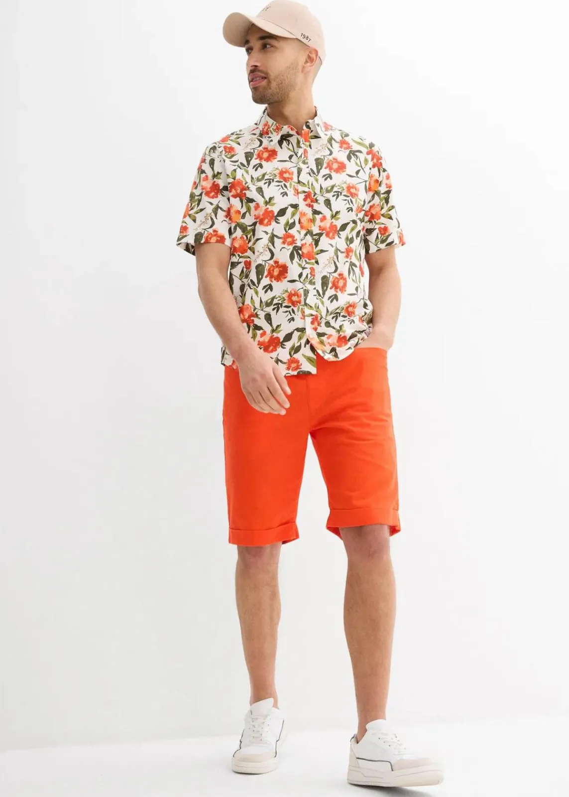 bonprix Große Größen|Shorts|Regular Fit Schlupf-Bermuda aus luftigem Leinen-Mix orange