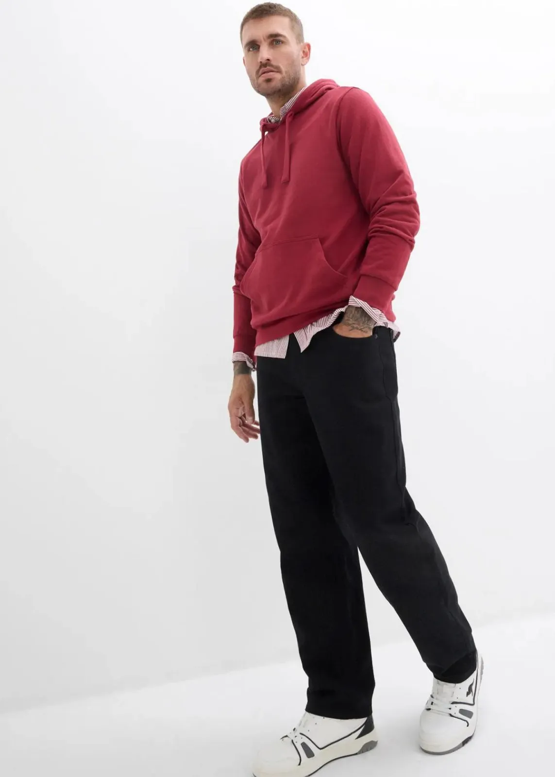 bonprix Hosen|Basics|Relaxed Fit Twillhose mit Komfortbund, Straight schwarz