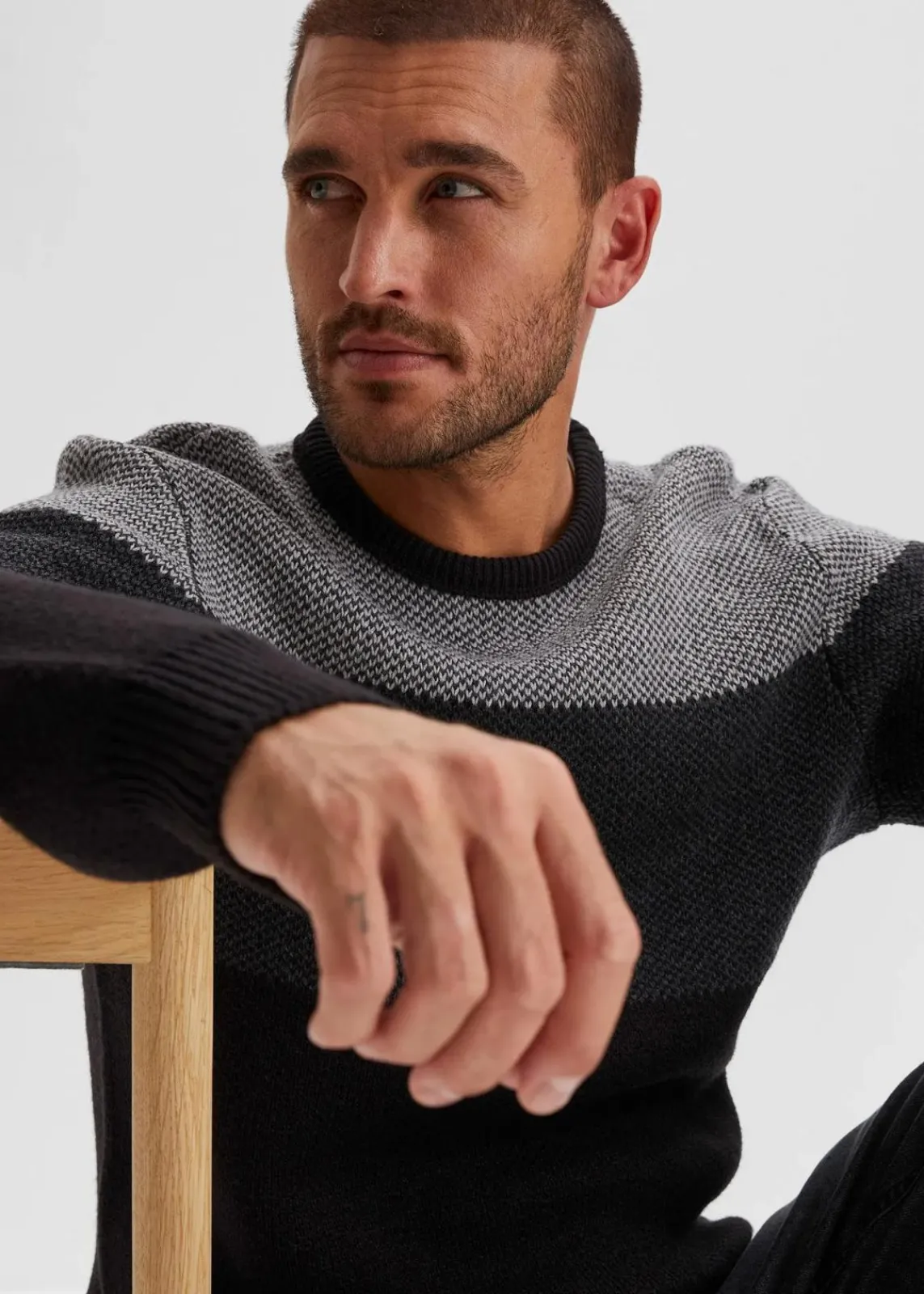 bonprix Pullover & Strickjacken|Große Größen|Rundhalspullover im Colourblocking schwarz/anthrazit meliert/grau meliert gestreift