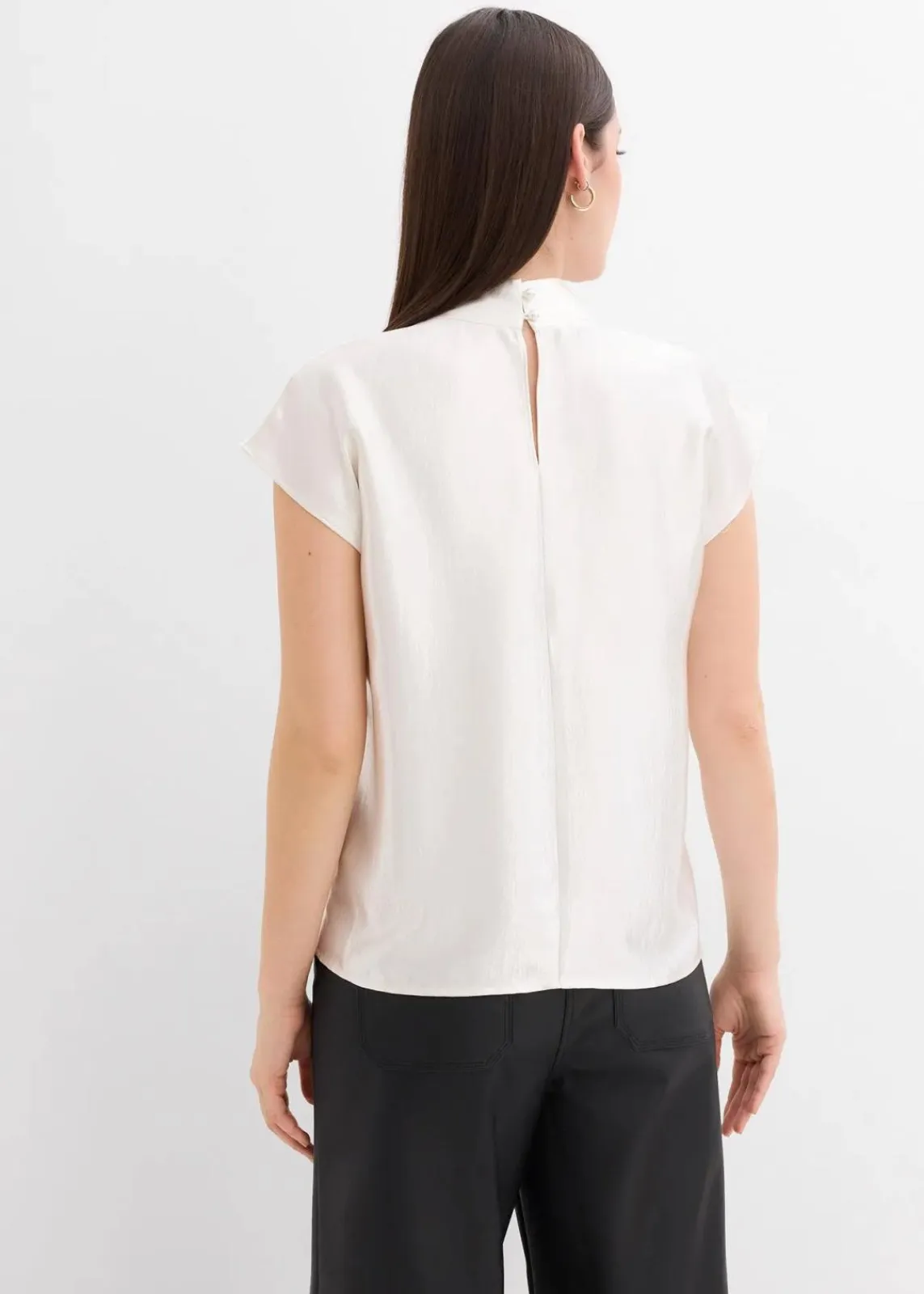 bonprix Bekleidung·Jacken & Mäntel|Blusen & Tuniken|Satin Blusentop mit halbhohem Kragen perlweiß
