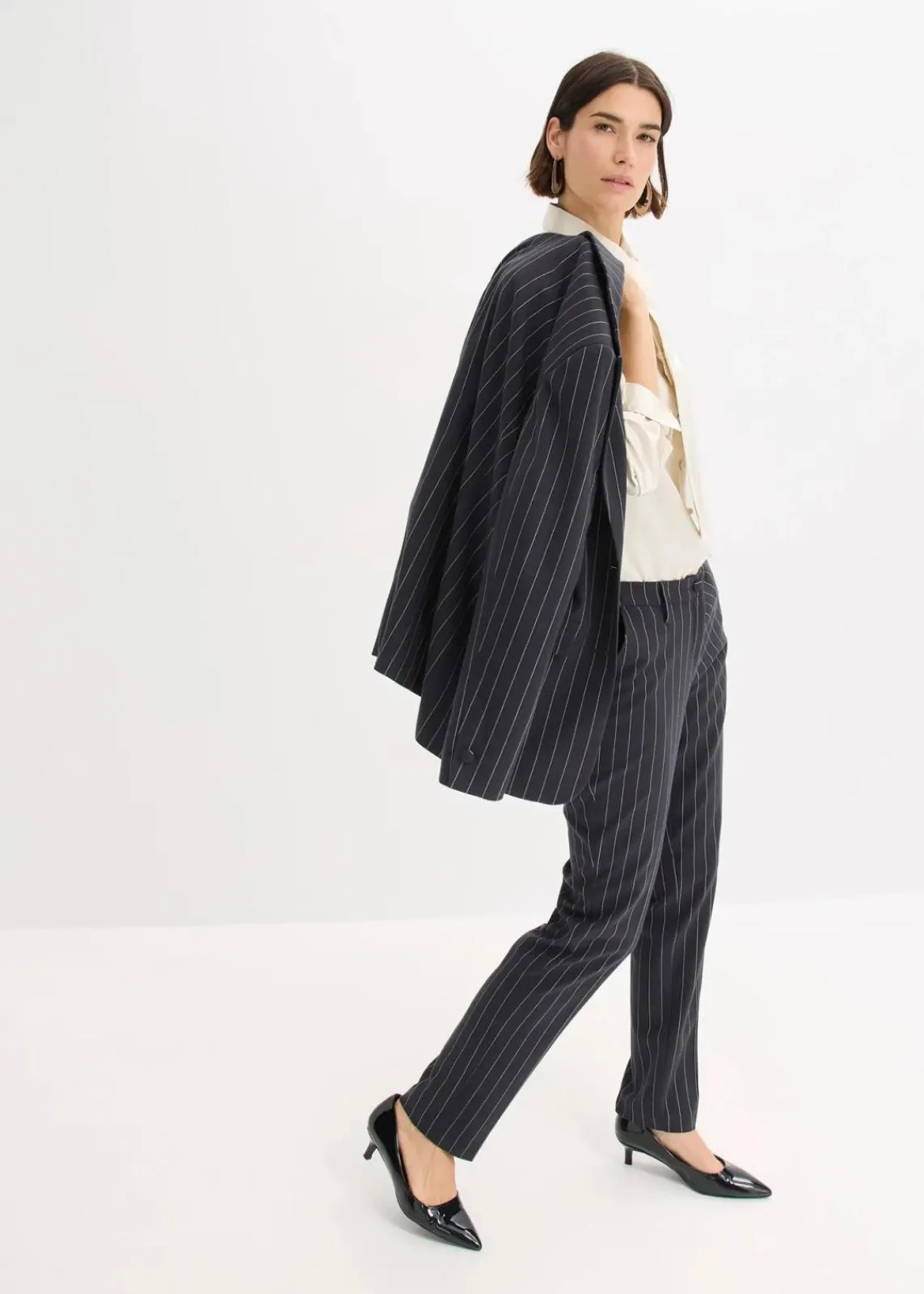 bonprix Blusen & Tuniken|Bekleidung·Jacken & Mäntel|Satinbluse mit abnehmbarer Krawatte (2-tlg.) naturbeige