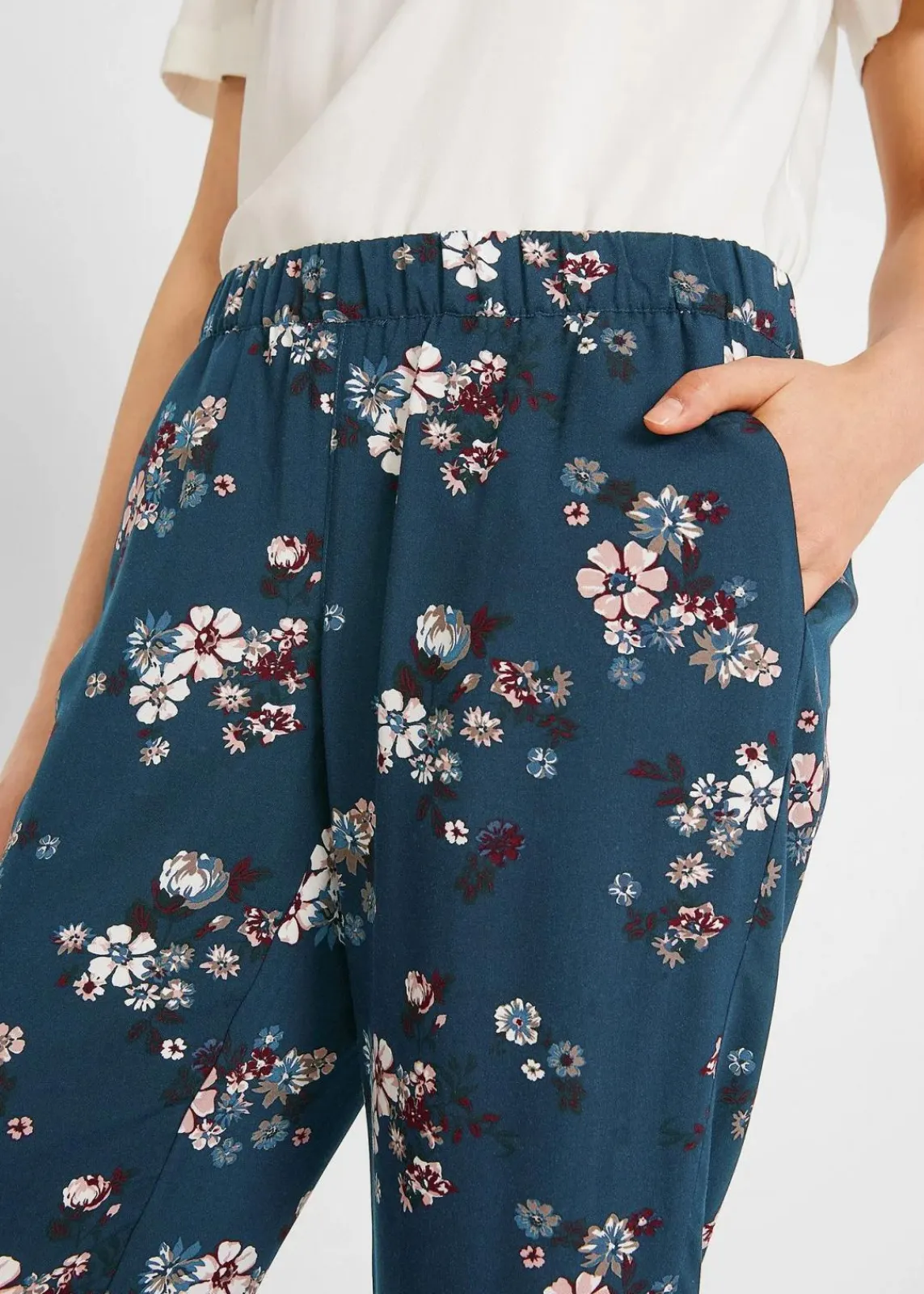 Schlupfhose aus nachhaltiger Viskose|bonprix Sale