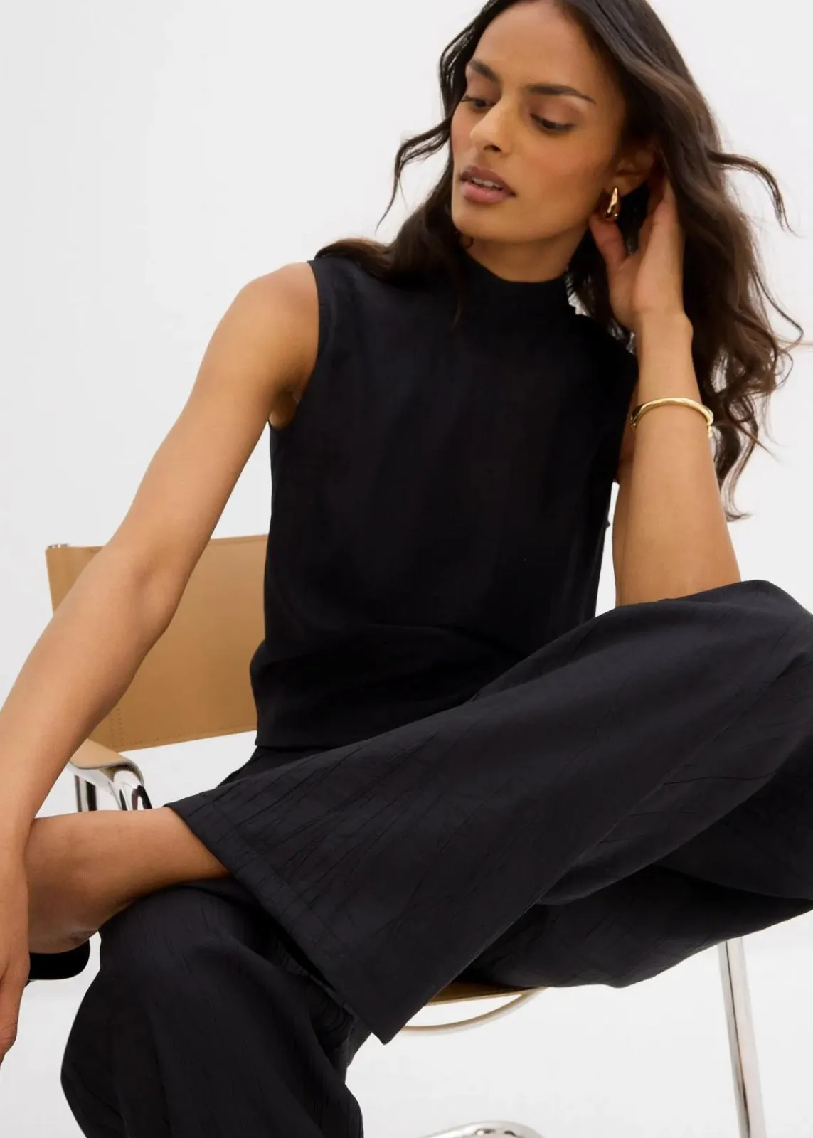 Schlupfhose aus strukturiertem Viskose-Mix|bonprix New