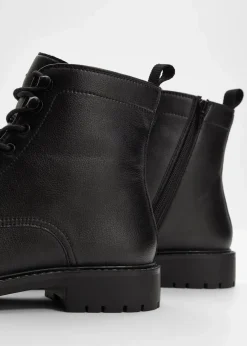 Schnürboots mit Profilsohle|bonprix Sale