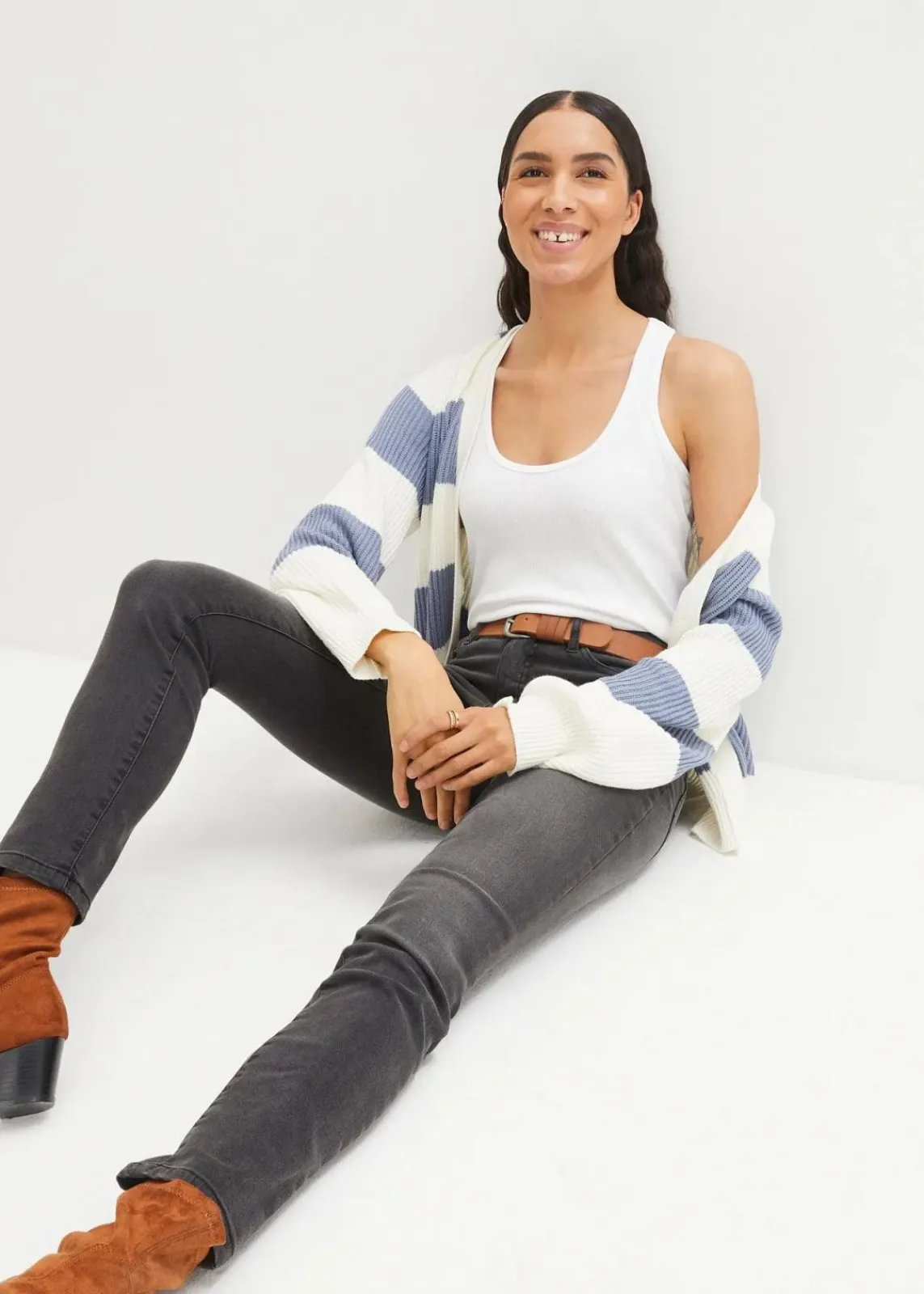 bonprix Jeans|Bekleidung·Shirts & Tops|Slim Jeans High Waist, Shaping schwarz used