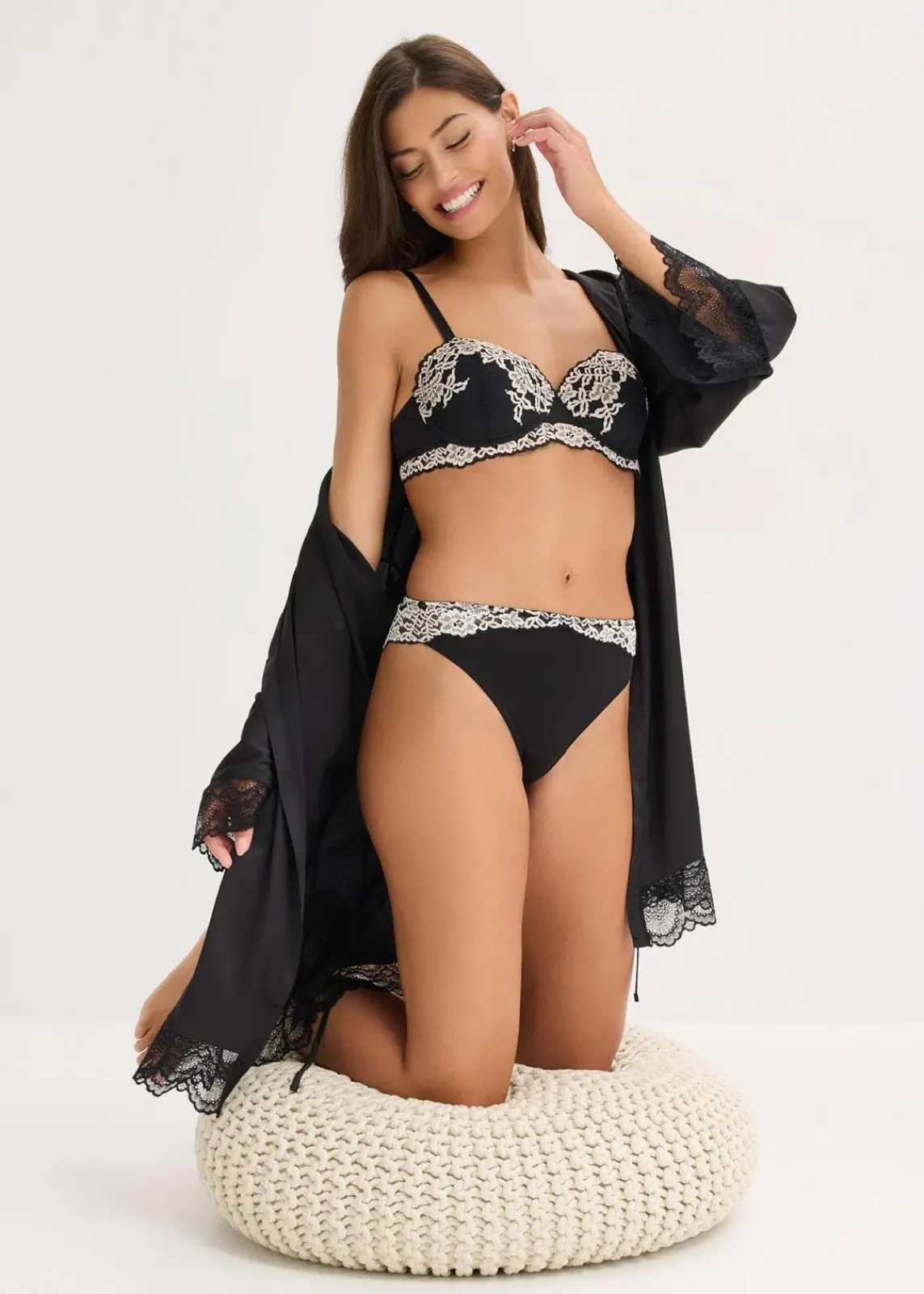 bonprix Wäsche·Dessous|Wäsche·Höschen|Slip aus zweifarbiger Spitze (2er Pack) schwarz/wollweiß + schwarz