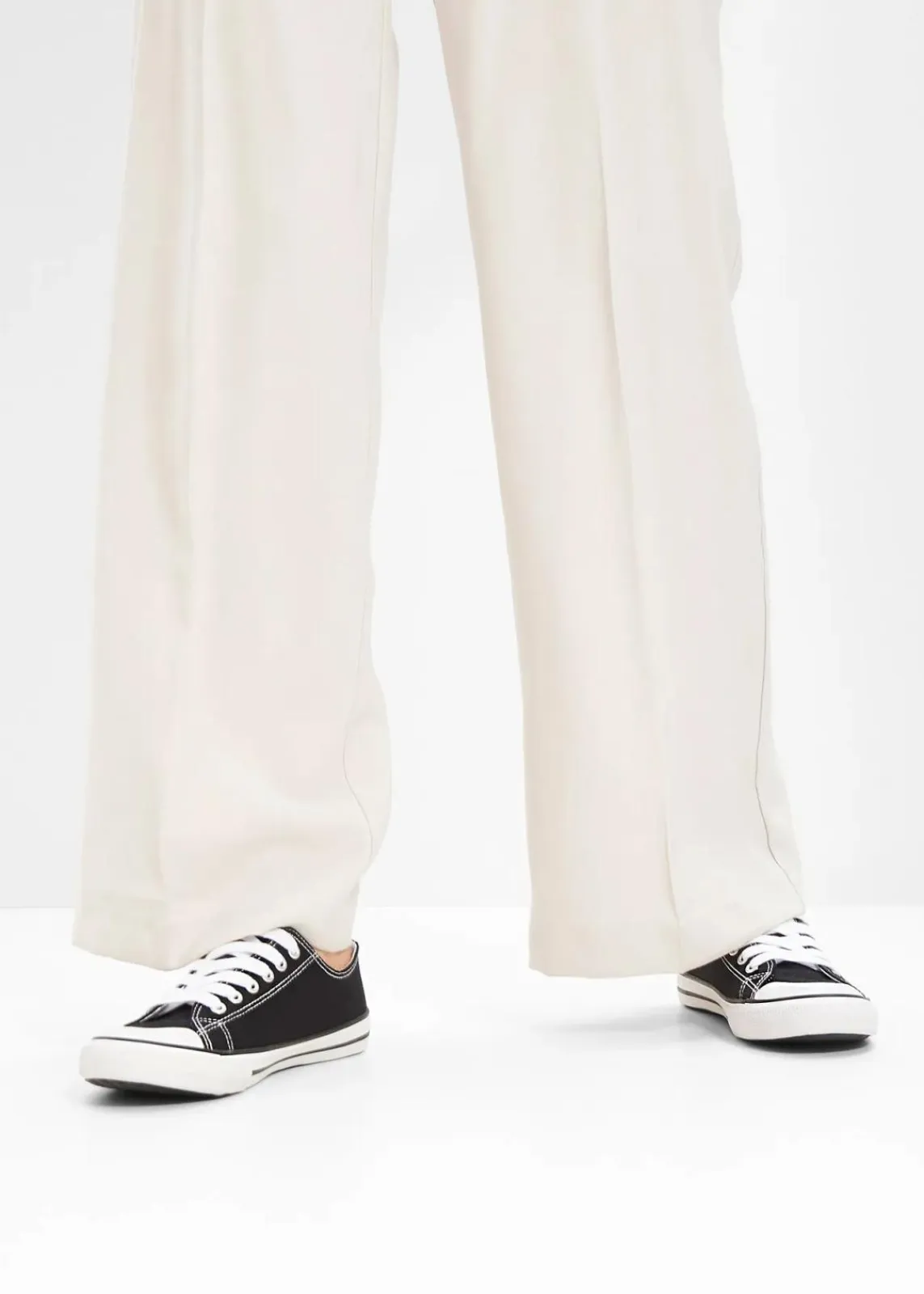 bonprix Sneaker|Sneaker aus Baumwoll-Canvas schwarz