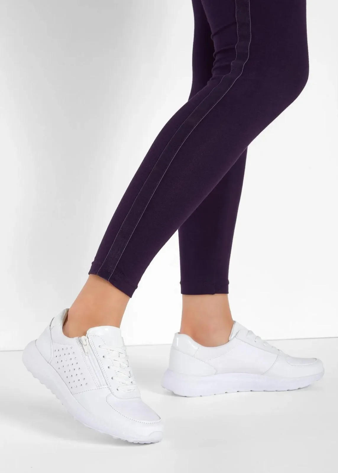 Sneaker mit Glitzersteinen|bonprix Discount