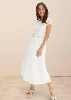 Spitzenkleid mit Häkel-Einsatz in der Taille|bonprix Outlet