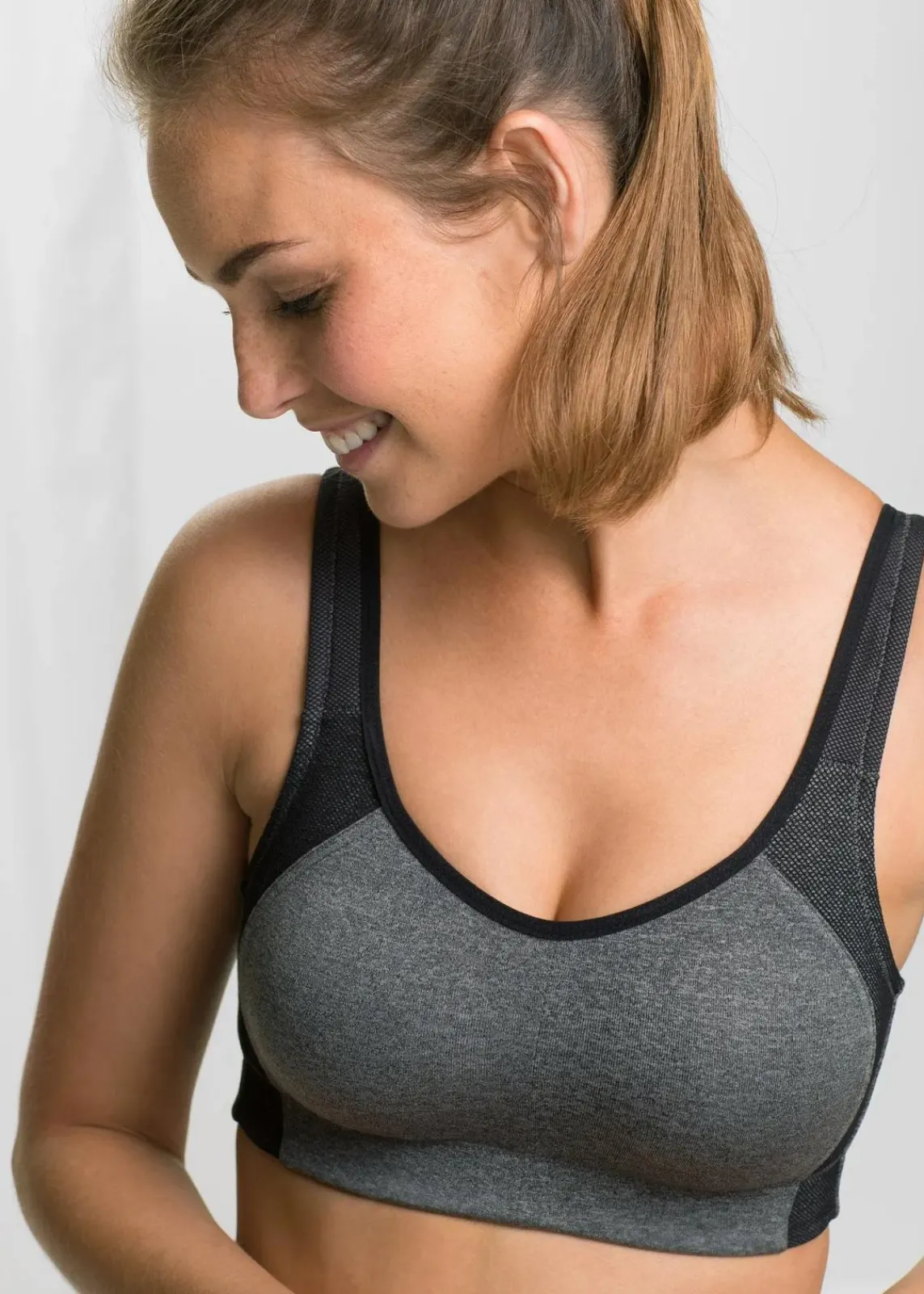 bonprix Große Cups D-H|Sportbekleidung|Sport BH mit mittlerem Halt grau/schwarz meliert